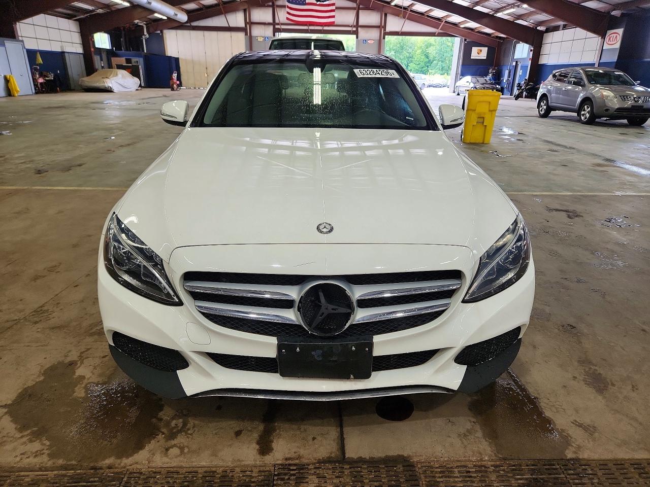 2015 Mercedes-benz C 300 4matic White vin: 55SWF4KB8FU095267