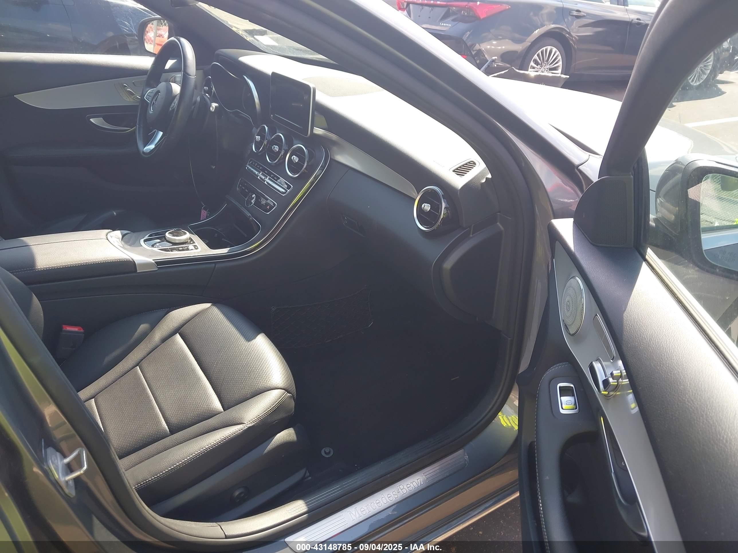2018 Mercedes-benz C 300 4matic Silver vin: 55SWF4KB8JU280931