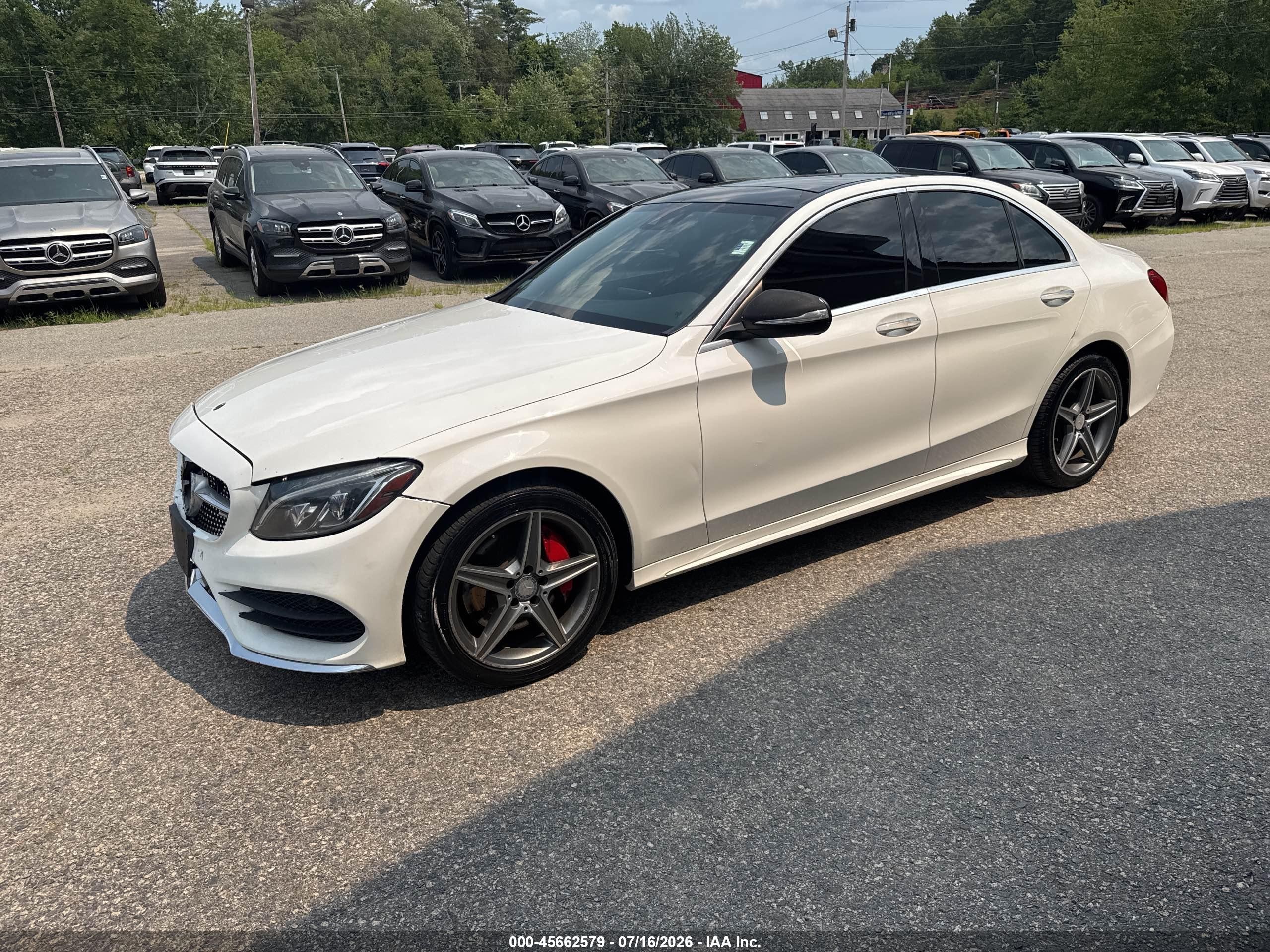 2015 Mercedes-benz C 300 Sport 4matic White vin: 55SWF4KB9FU000313