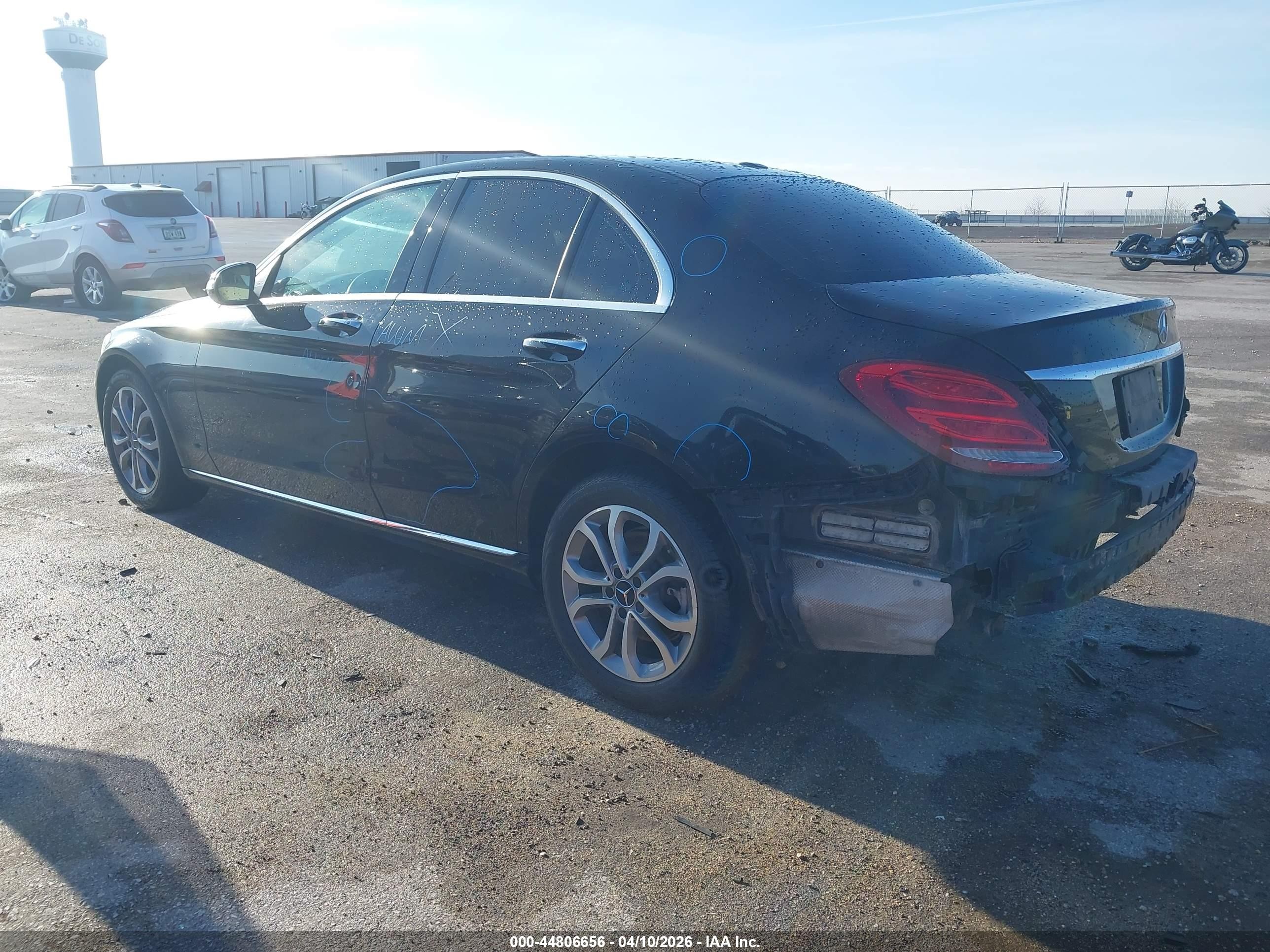 2015 Mercedes-benz C 300 4matic Черный vin: 55SWF4KB9FU004782