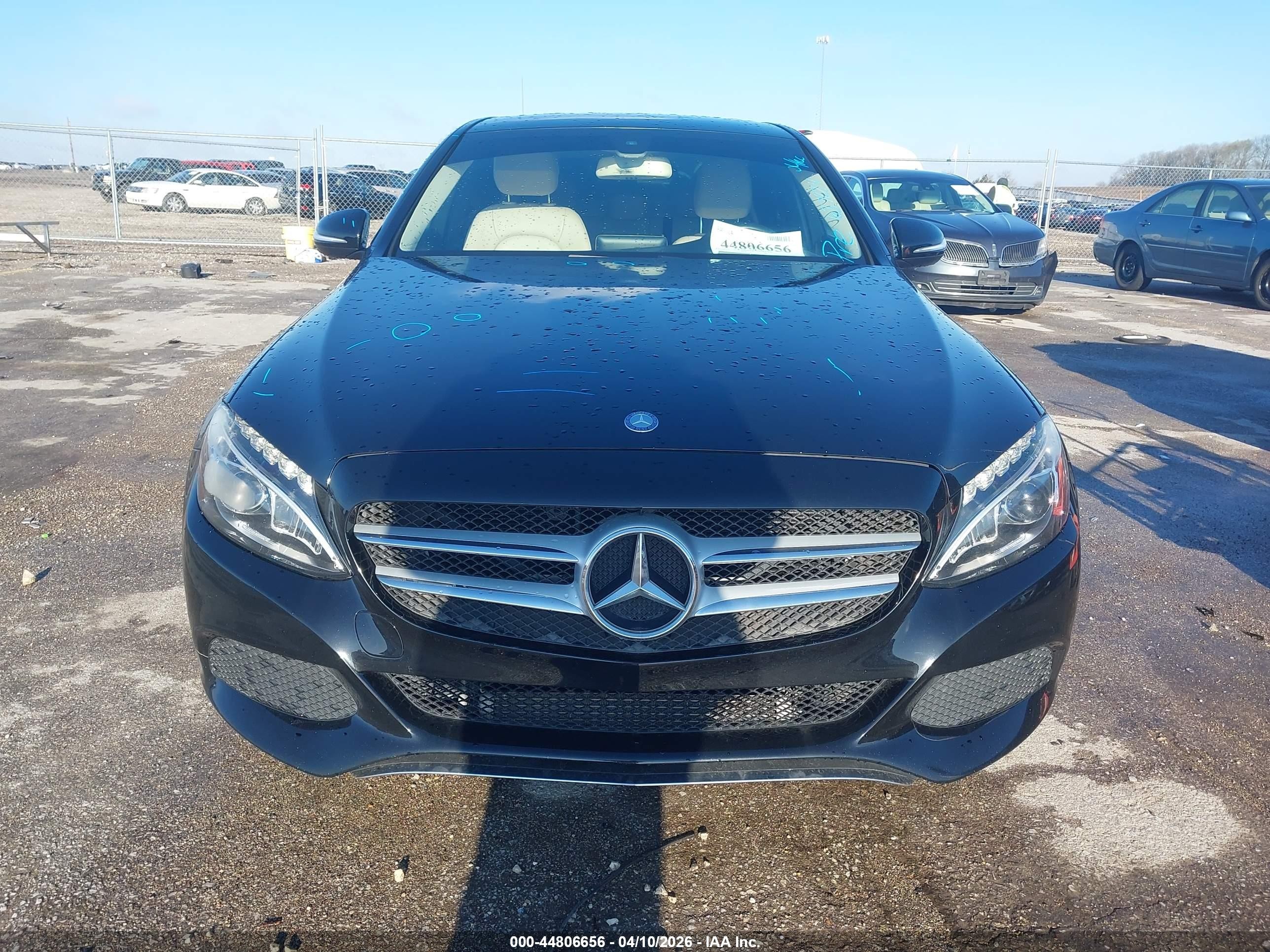 2015 Mercedes-benz C 300 4matic Черный vin: 55SWF4KB9FU004782