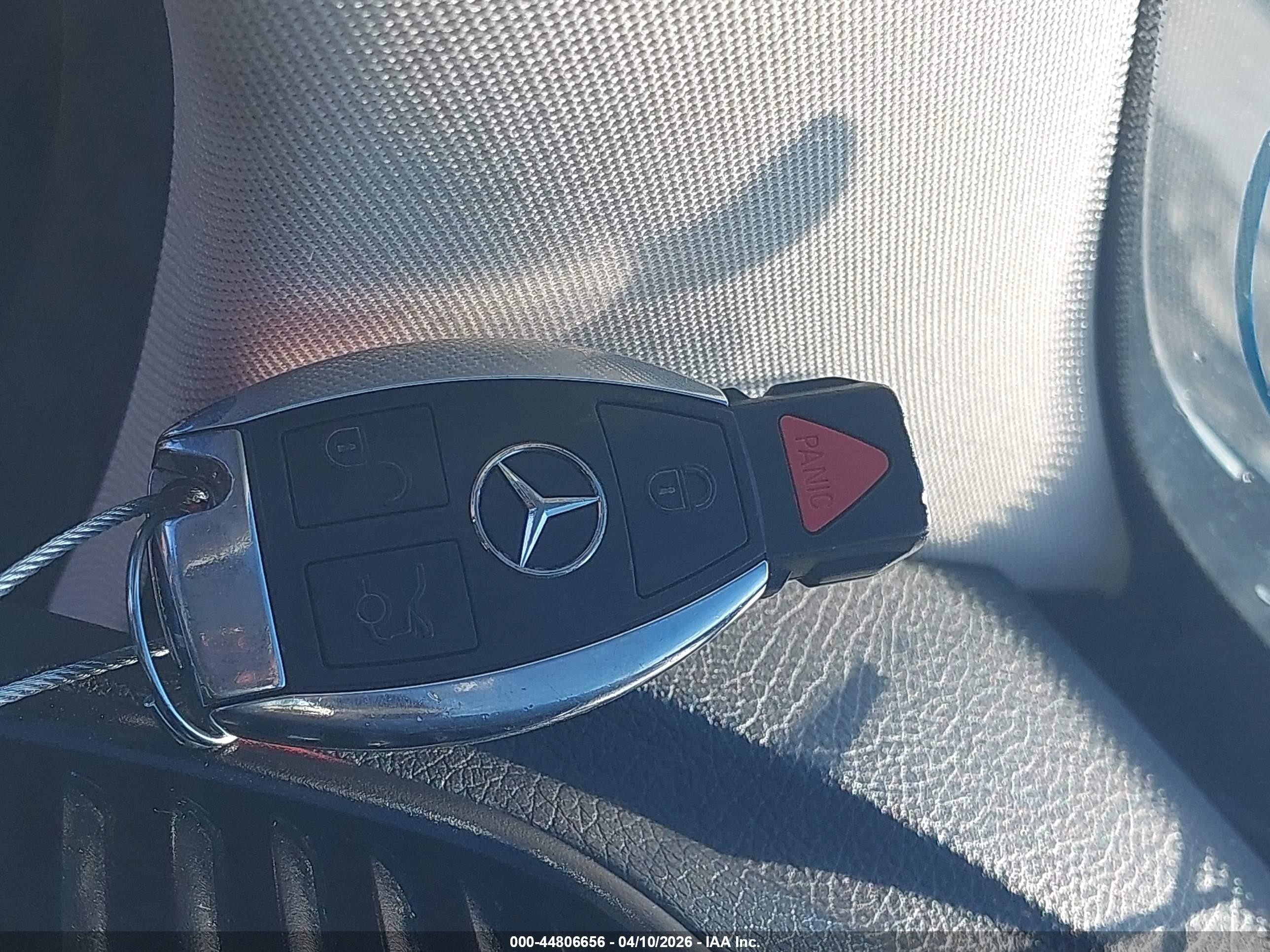 2015 Mercedes-benz C 300 4matic Черный vin: 55SWF4KB9FU004782