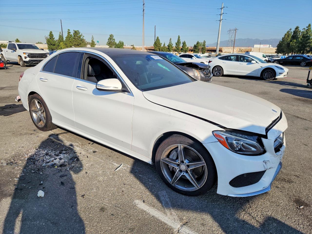 2015 Mercedes-benz C 300 4matic White vin: 55SWF4KB9FU007312