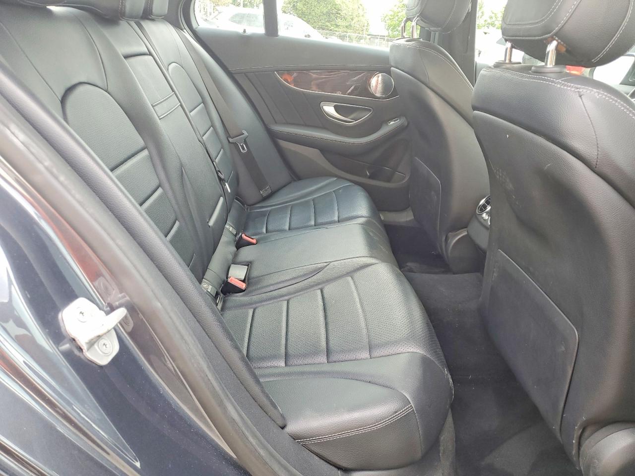 2015 Mercedes-benz C 300 4matic Угольный vin: 55SWF4KB9FU007813