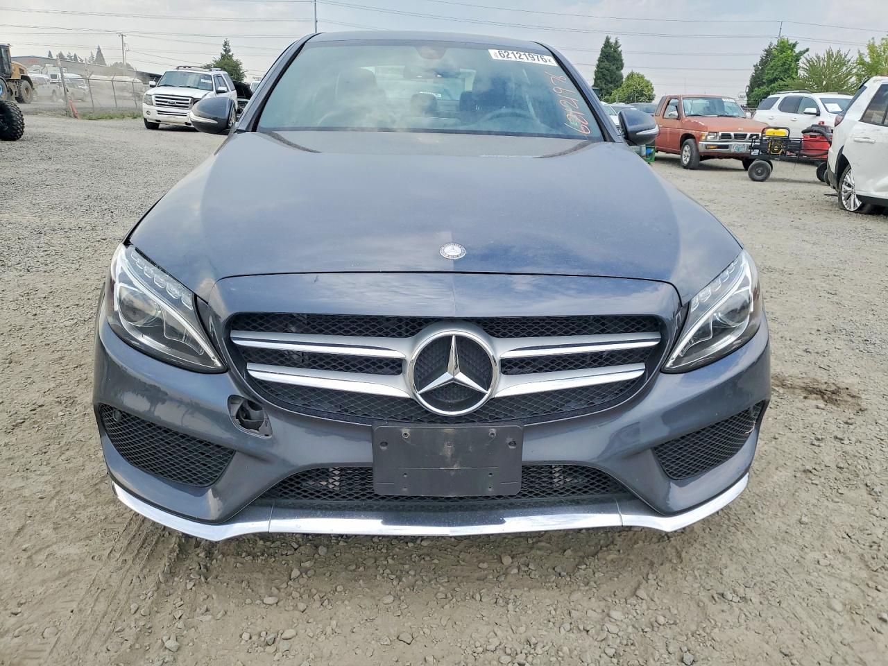 2015 Mercedes-benz C 300 4matic Угольный vin: 55SWF4KB9FU007813