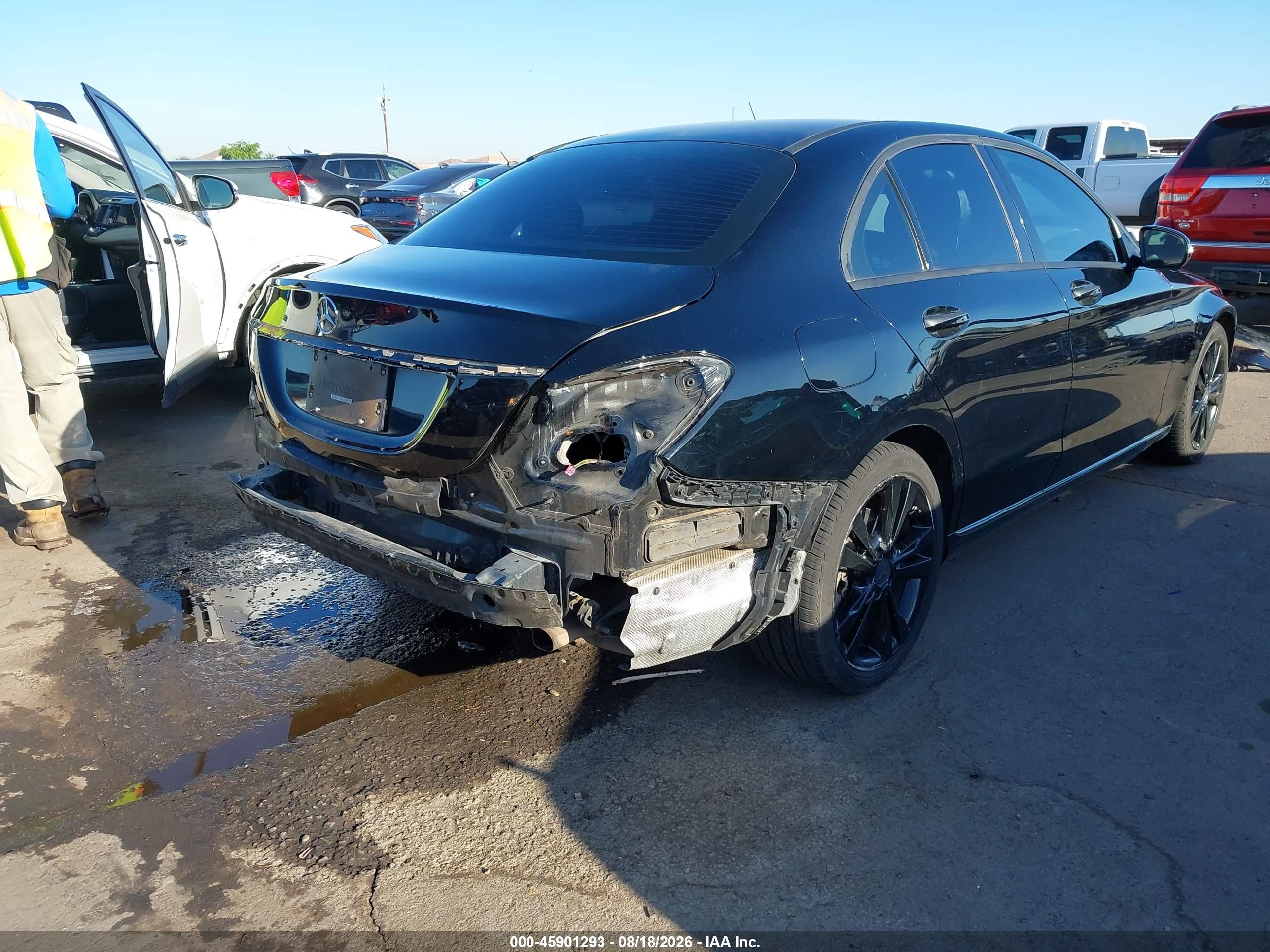 2015 Mercedes-benz C 300 4matic Черный vin: 55SWF4KB9FU012025