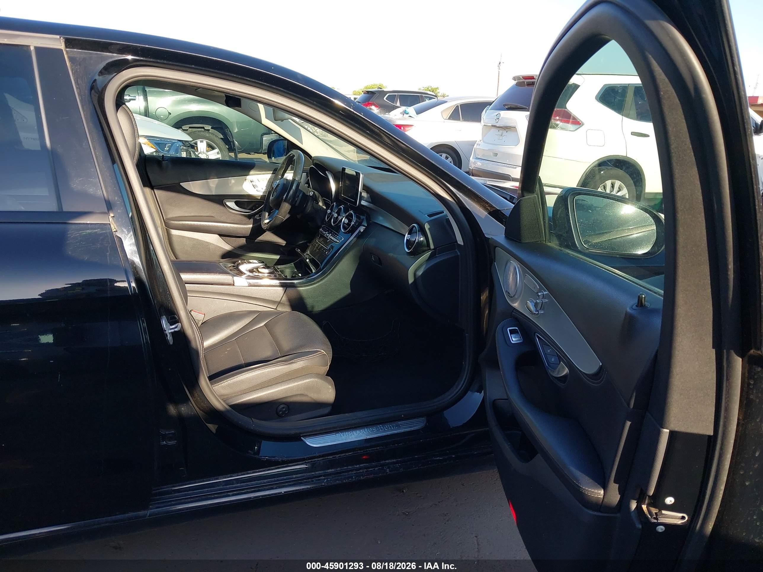 2015 Mercedes-benz C 300 4matic Черный vin: 55SWF4KB9FU012025