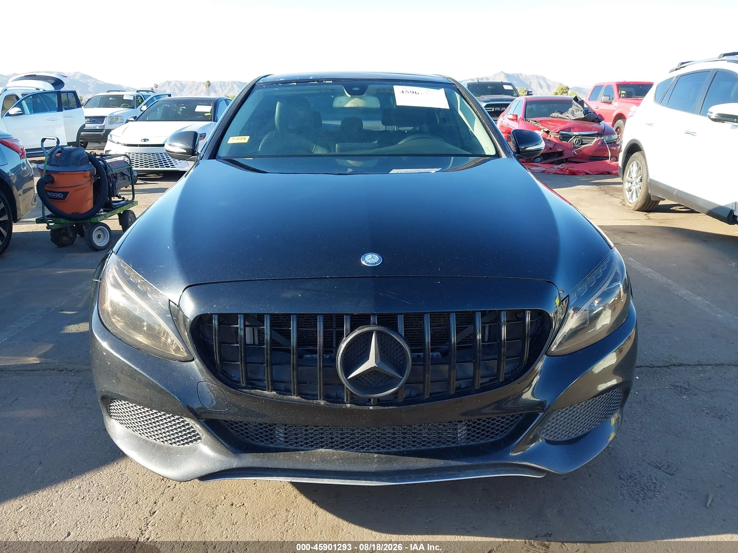 2015 Mercedes-benz C 300 4matic Черный vin: 55SWF4KB9FU012025