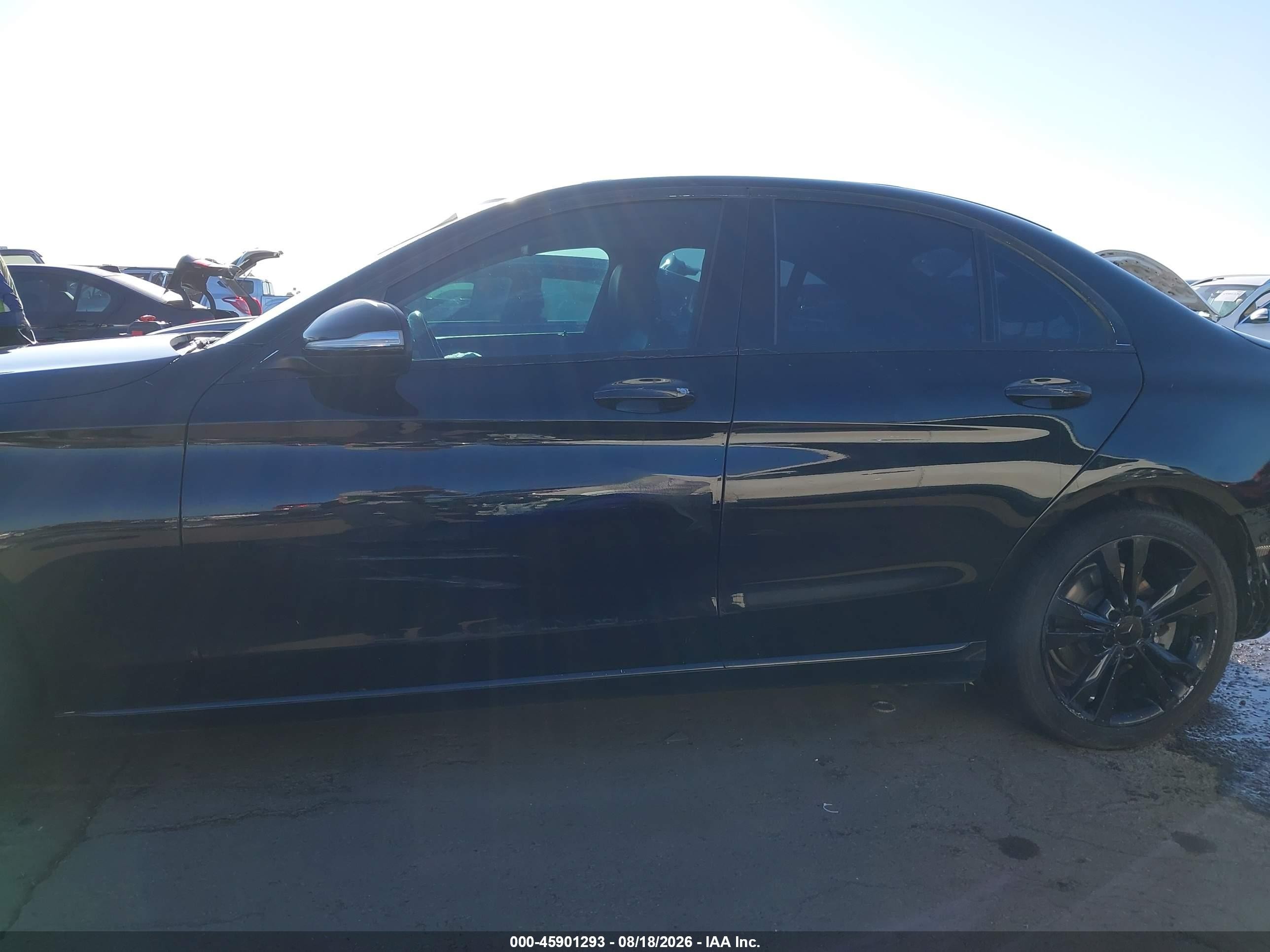 2015 Mercedes-benz C 300 4matic Черный vin: 55SWF4KB9FU012025