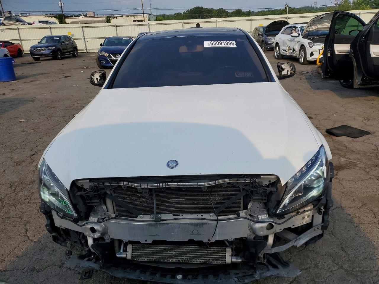 2015 Mercedes-benz C 300 4matic Белый vin: 55SWF4KB9FU013983