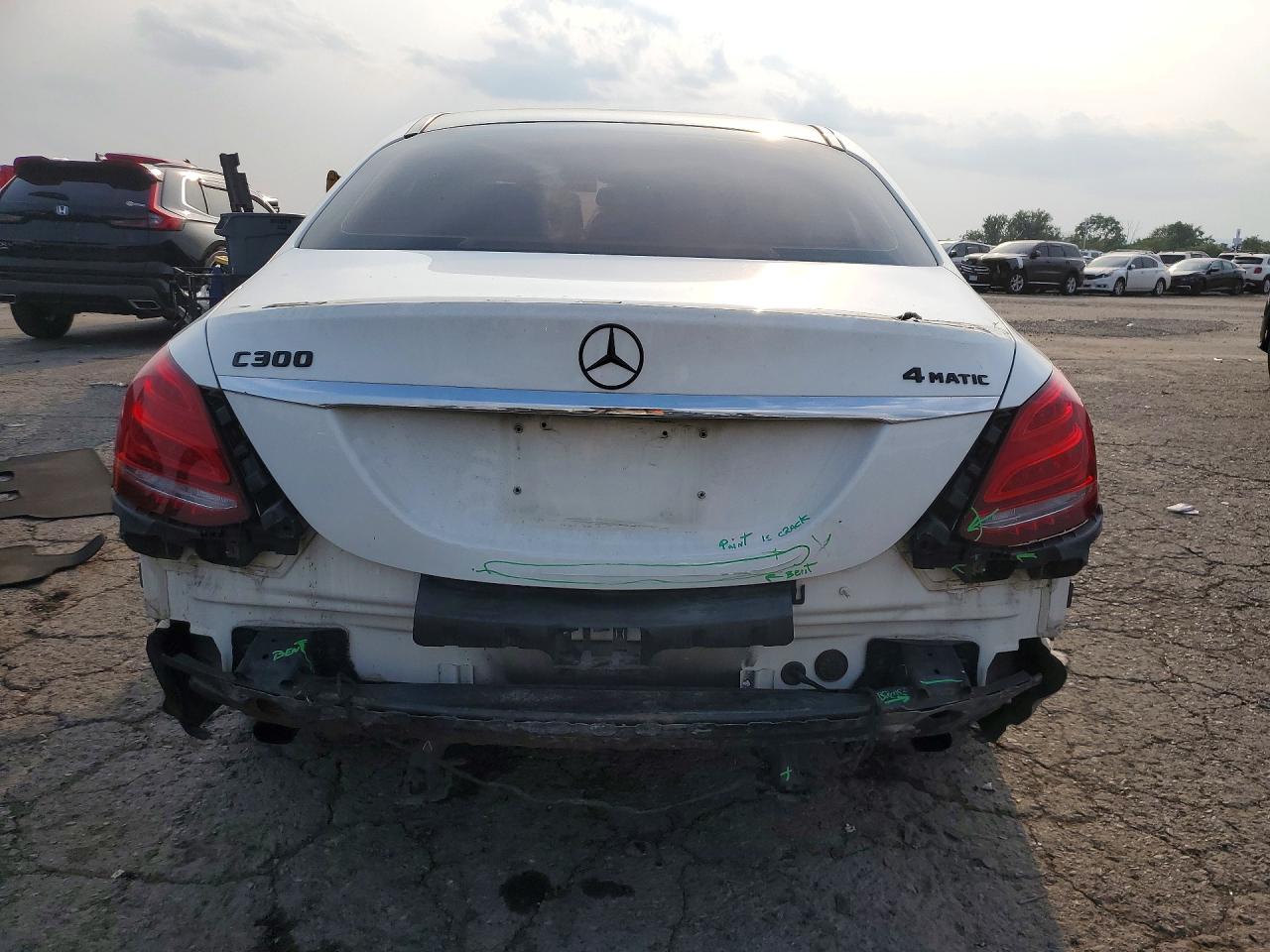 2015 Mercedes-benz C 300 4matic Белый vin: 55SWF4KB9FU013983