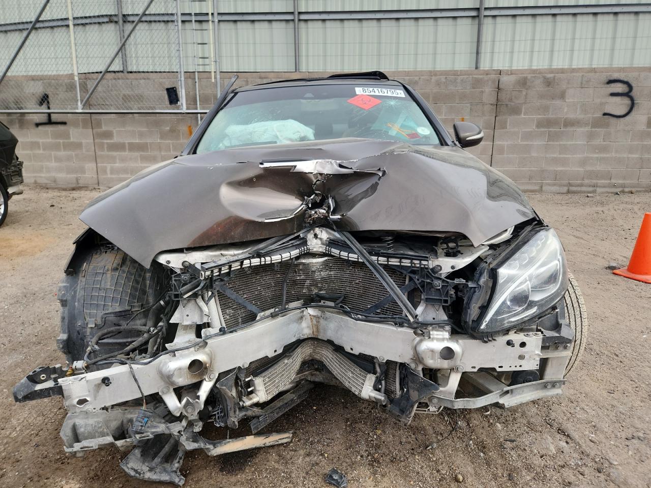 2015 Mercedes-benz C 300 4matic Золотой vin: 55SWF4KB9FU014924