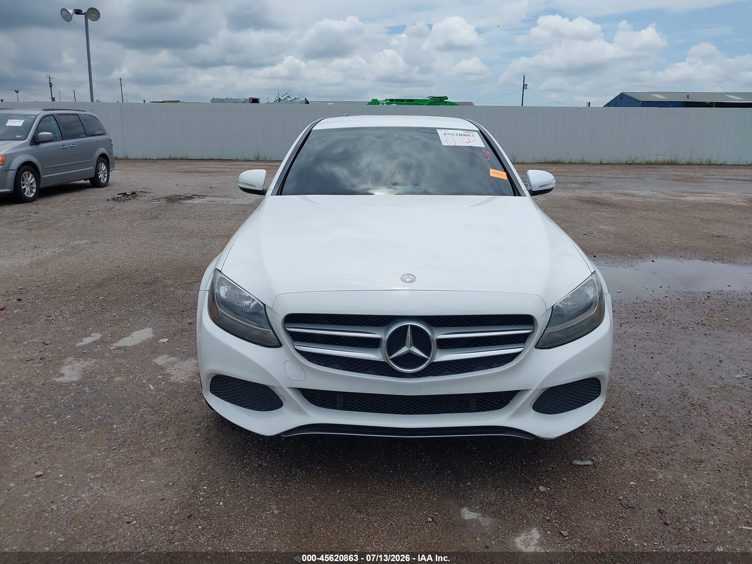 2015 Mercedes-benz C 300 4matic White vin: 55SWF4KB9FU016608