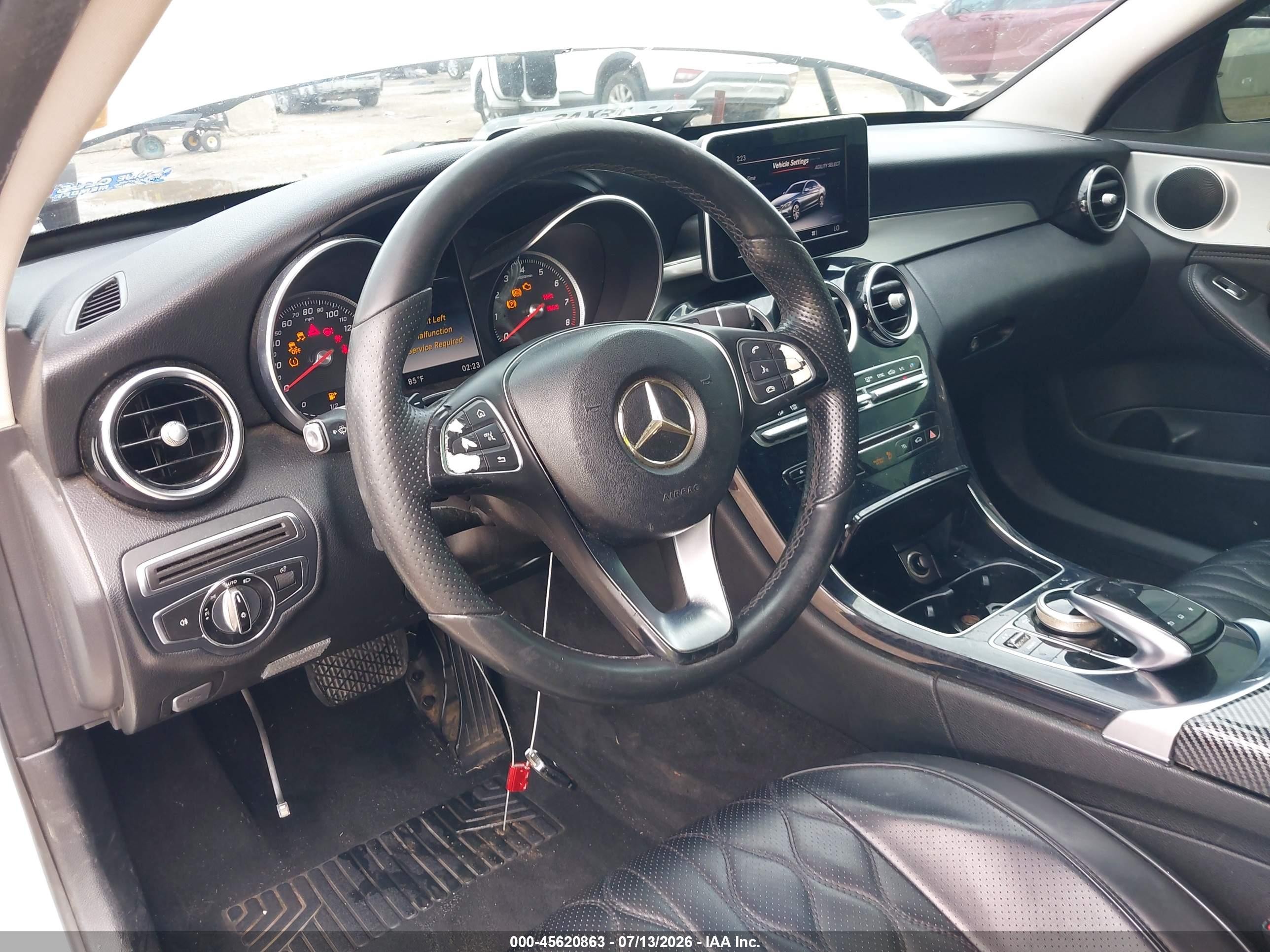 2015 Mercedes-benz C 300 4matic White vin: 55SWF4KB9FU016608