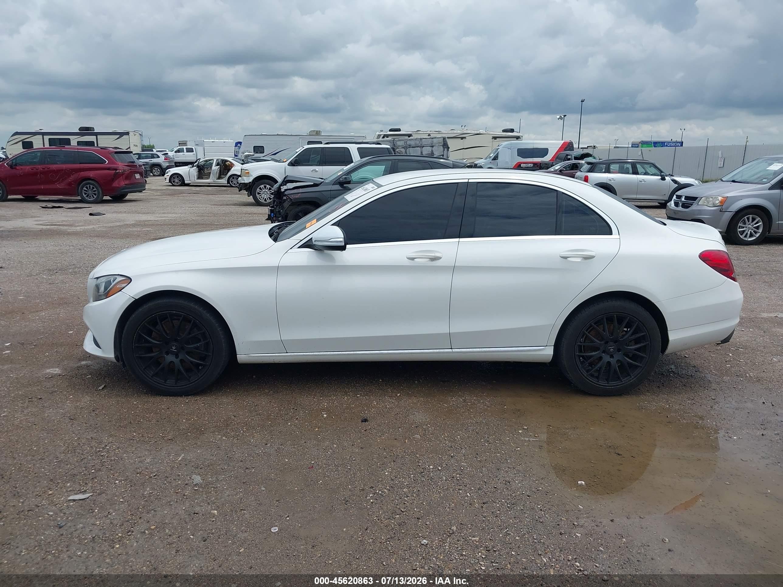 2015 Mercedes-benz C 300 4matic White vin: 55SWF4KB9FU016608