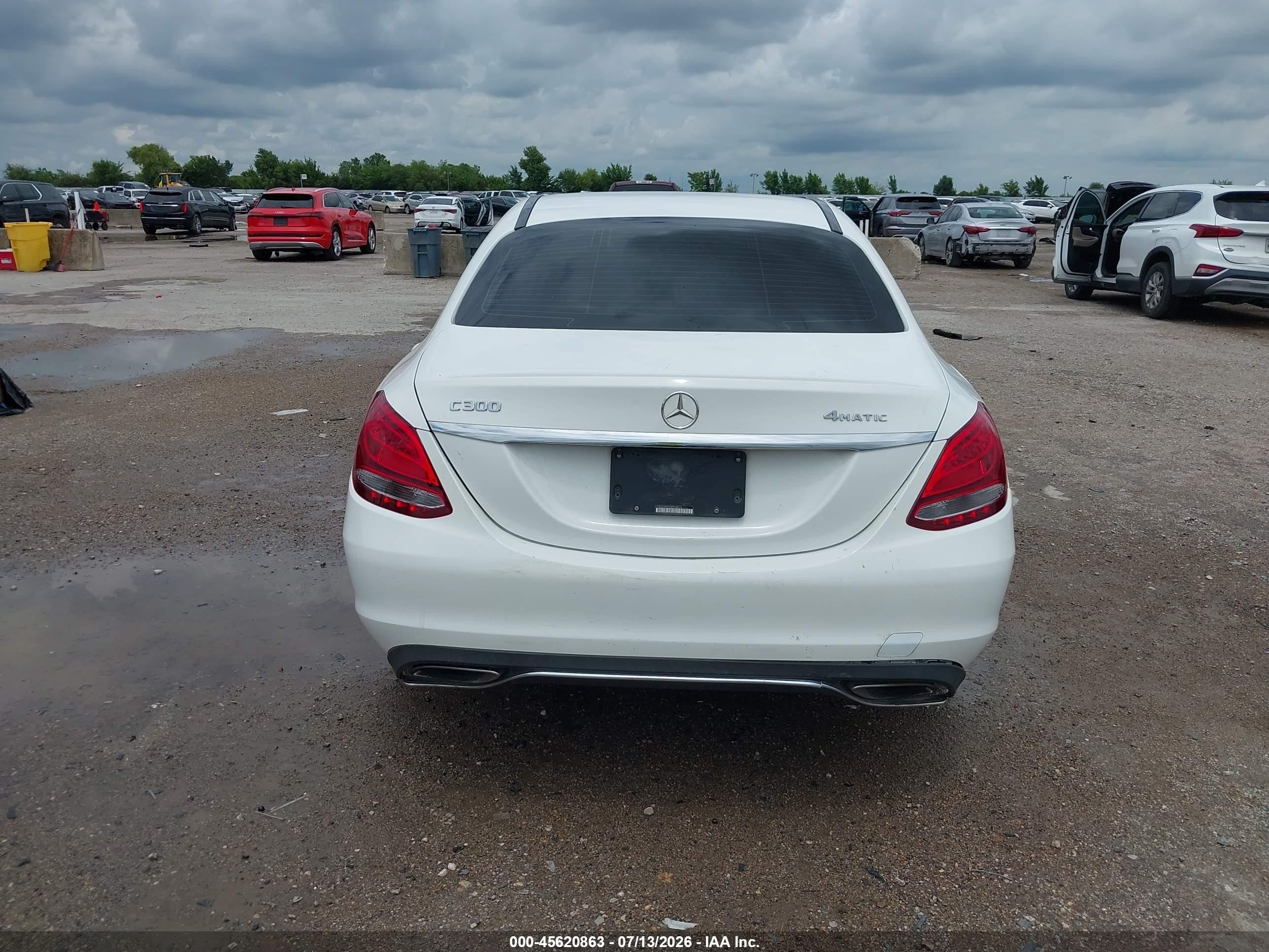 2015 Mercedes-benz C 300 4matic White vin: 55SWF4KB9FU016608