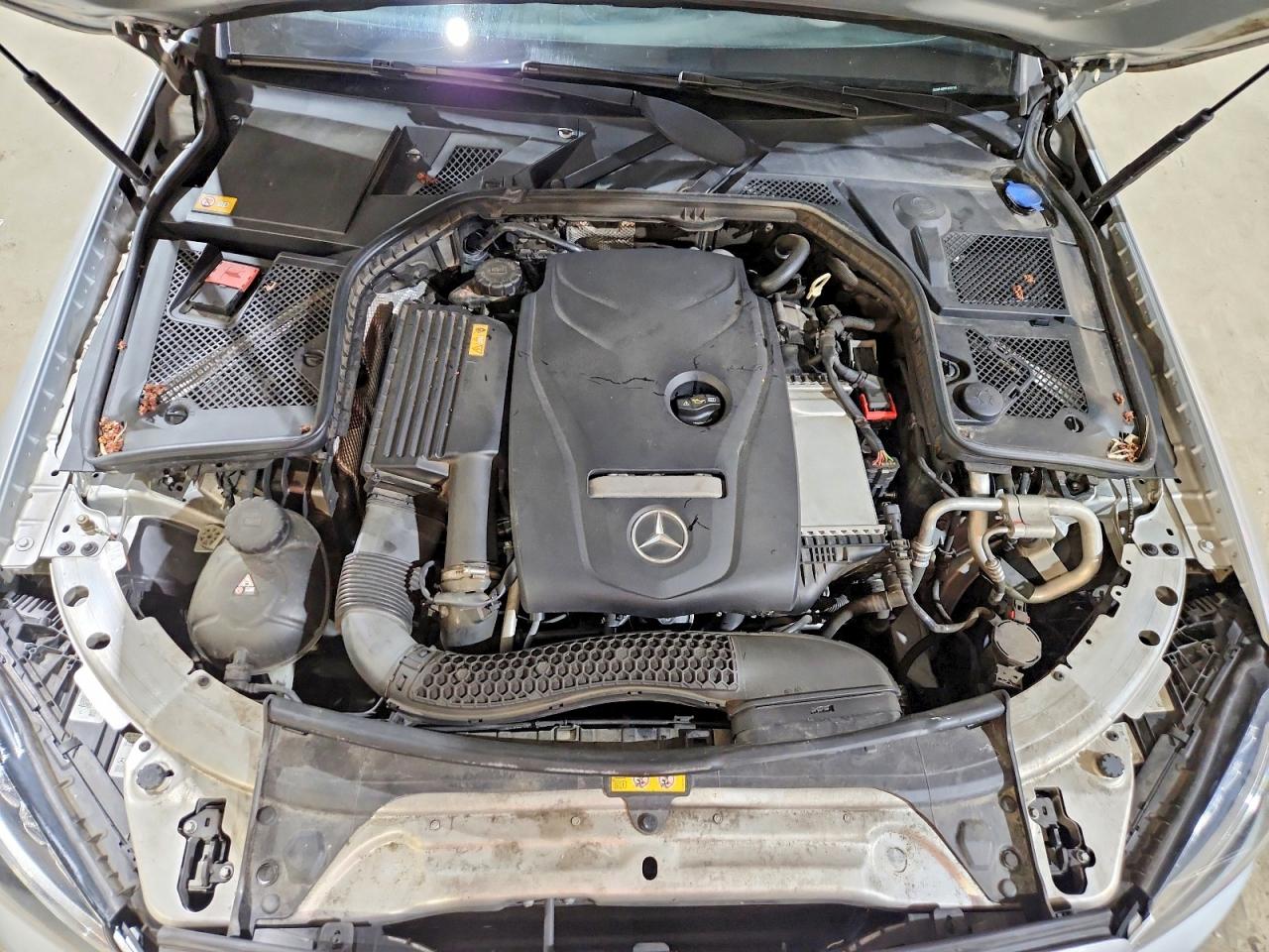 2015 Mercedes-benz C 300 4matic Silver vin: 55SWF4KB9FU020108
