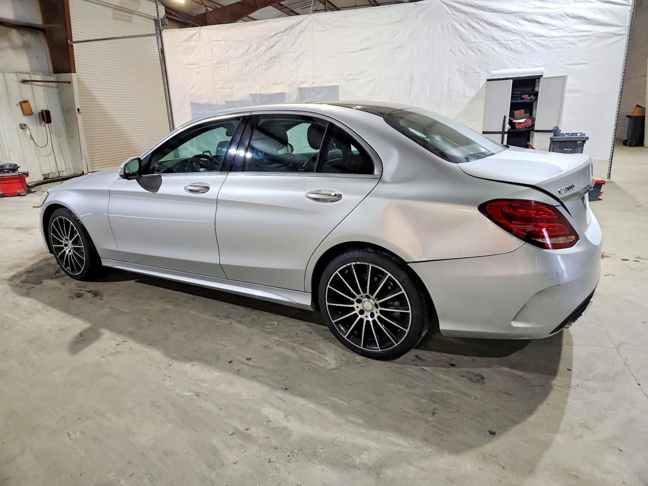 2015 Mercedes-benz C 300 4matic Silver vin: 55SWF4KB9FU020108