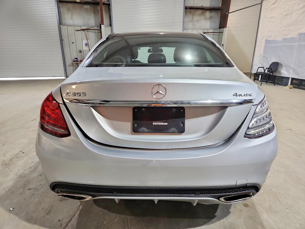2015 Mercedes-benz C 300 4matic Silver vin: 55SWF4KB9FU020108
