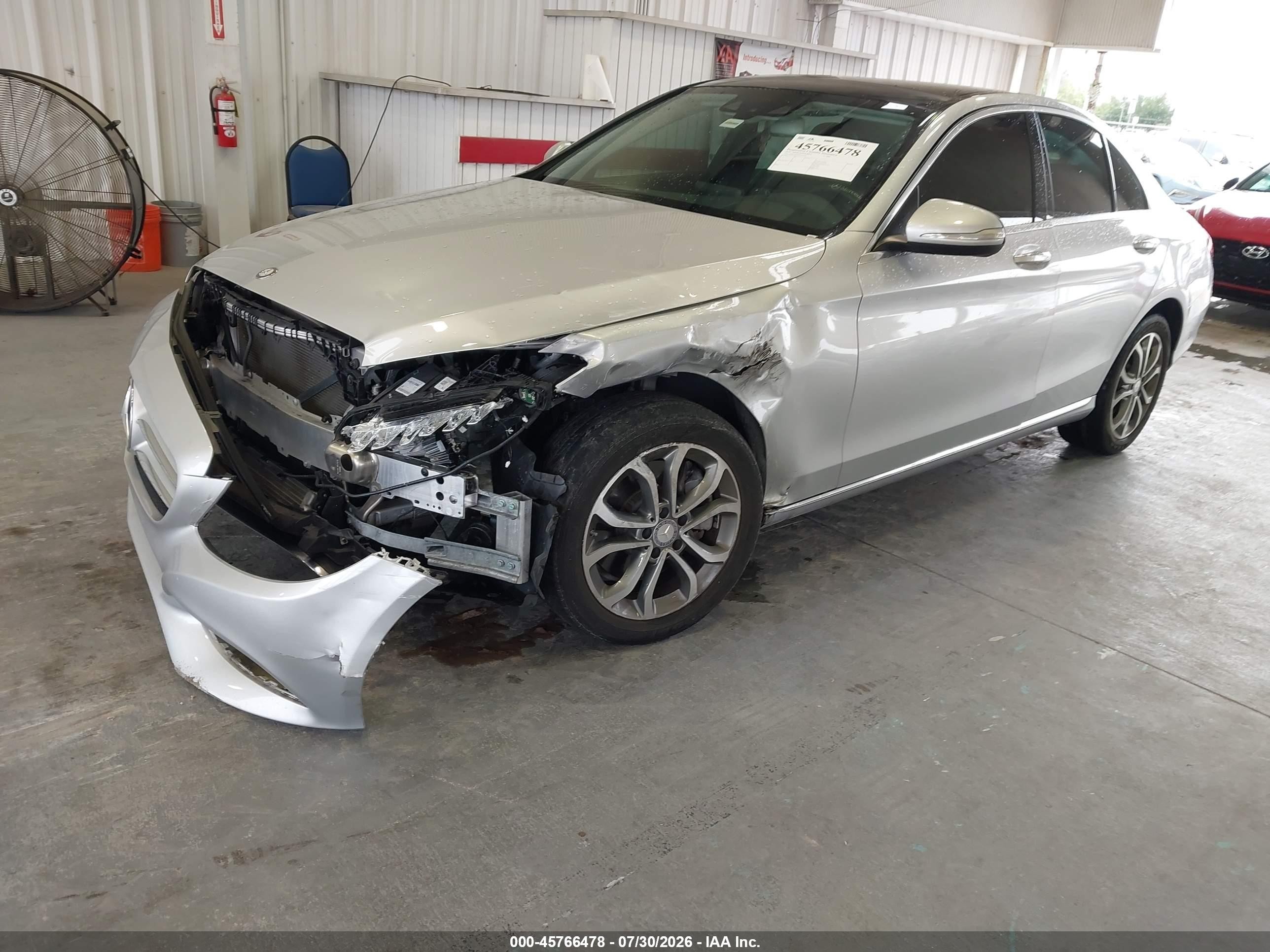 2015 Mercedes-benz C 300 4matic Silver vin: 55SWF4KB9FU022148