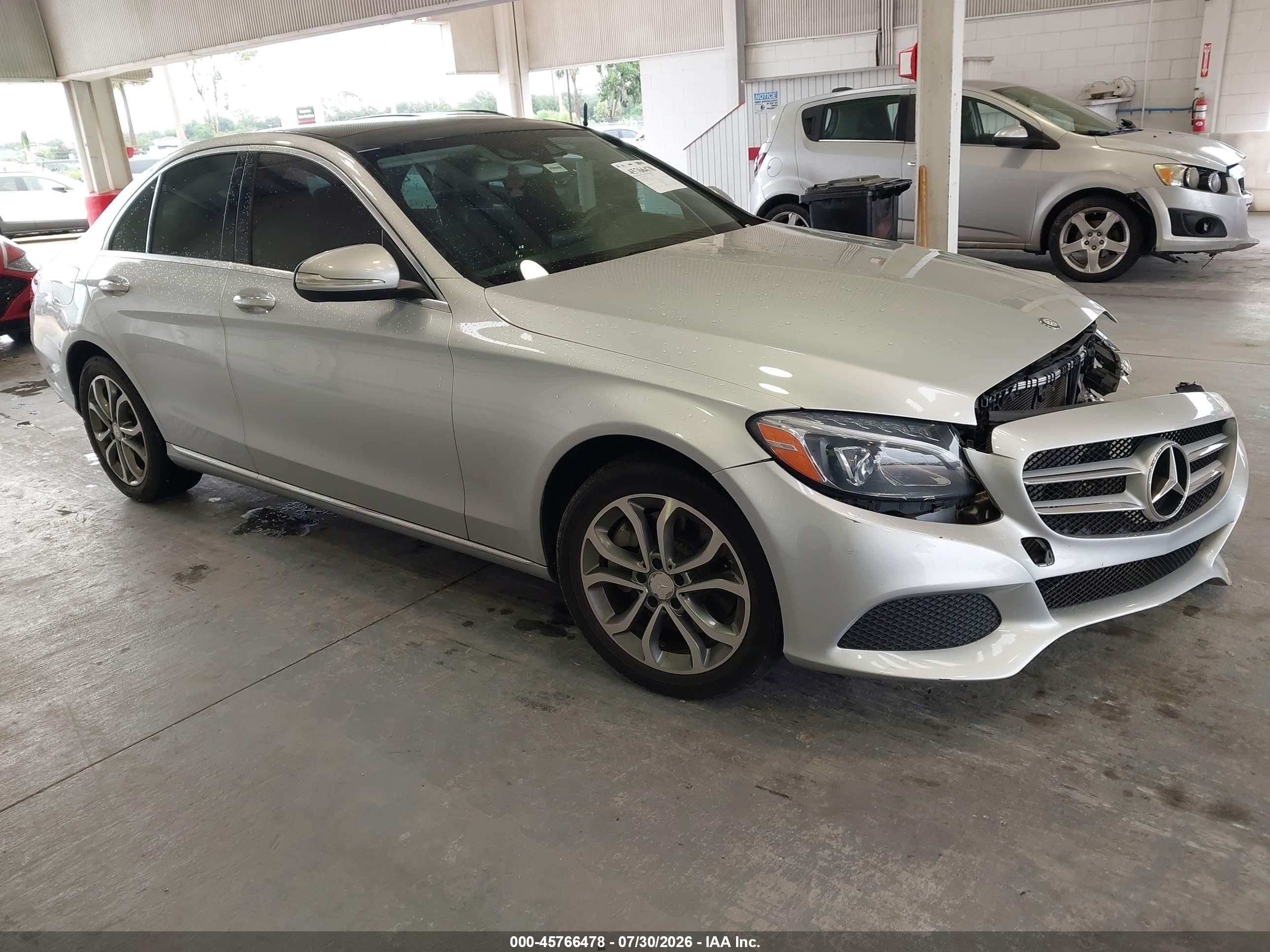 2015 Mercedes-benz C 300 4matic Silver vin: 55SWF4KB9FU022148