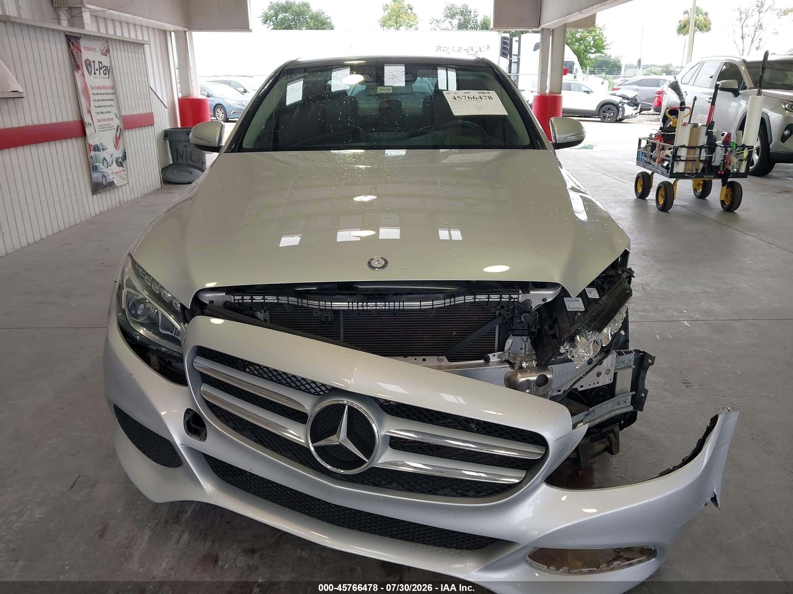 2015 Mercedes-benz C 300 4matic Silver vin: 55SWF4KB9FU022148
