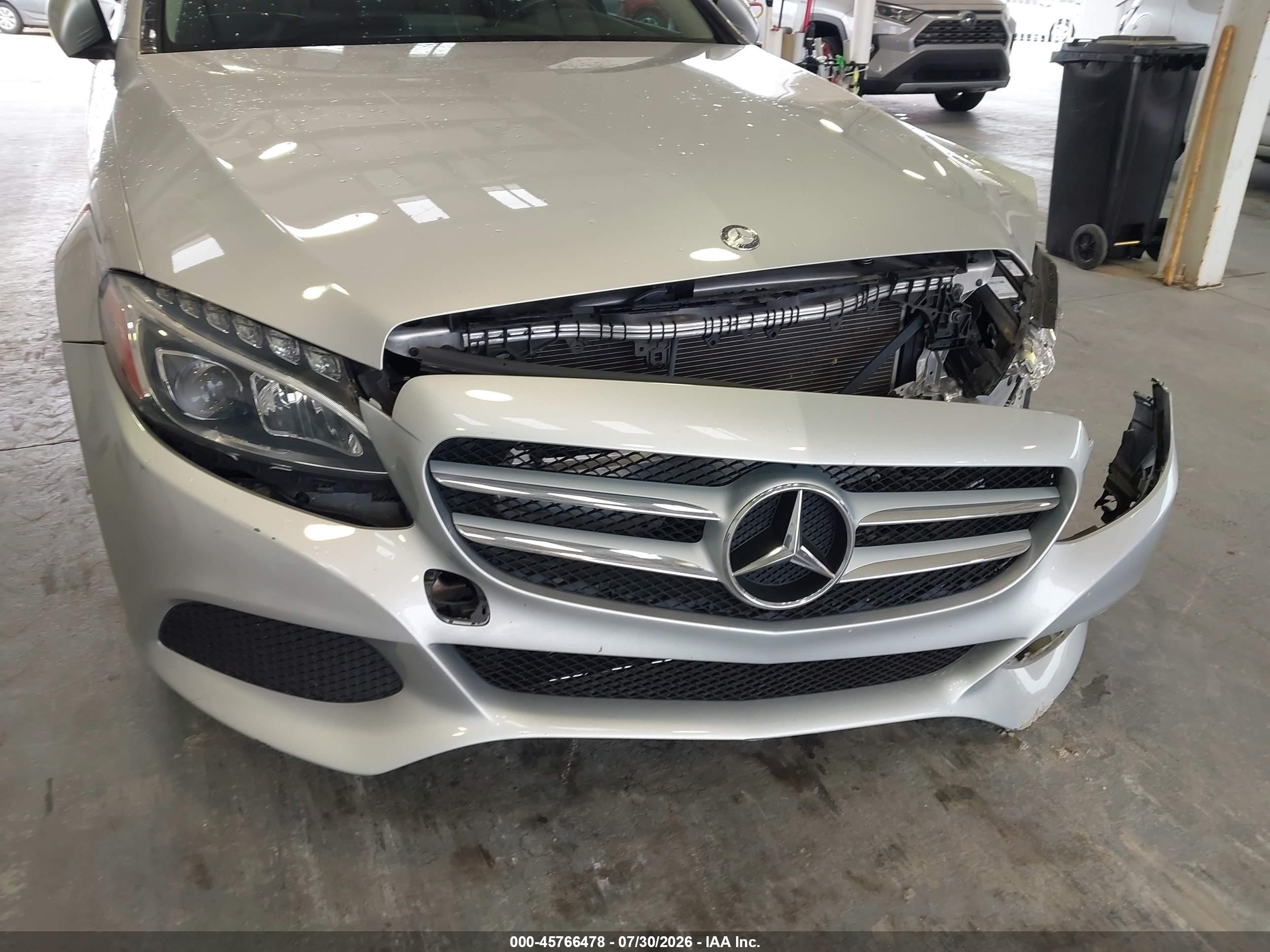 2015 Mercedes-benz C 300 4matic Silver vin: 55SWF4KB9FU022148