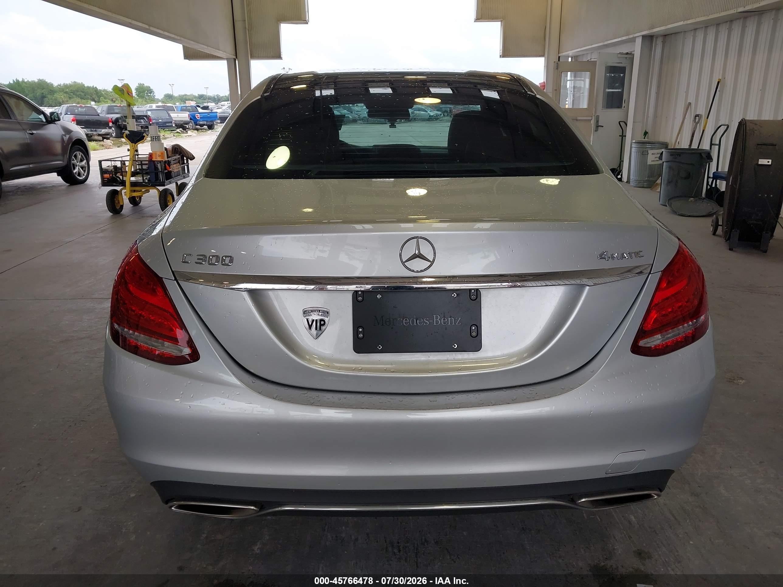 2015 Mercedes-benz C 300 4matic Silver vin: 55SWF4KB9FU022148