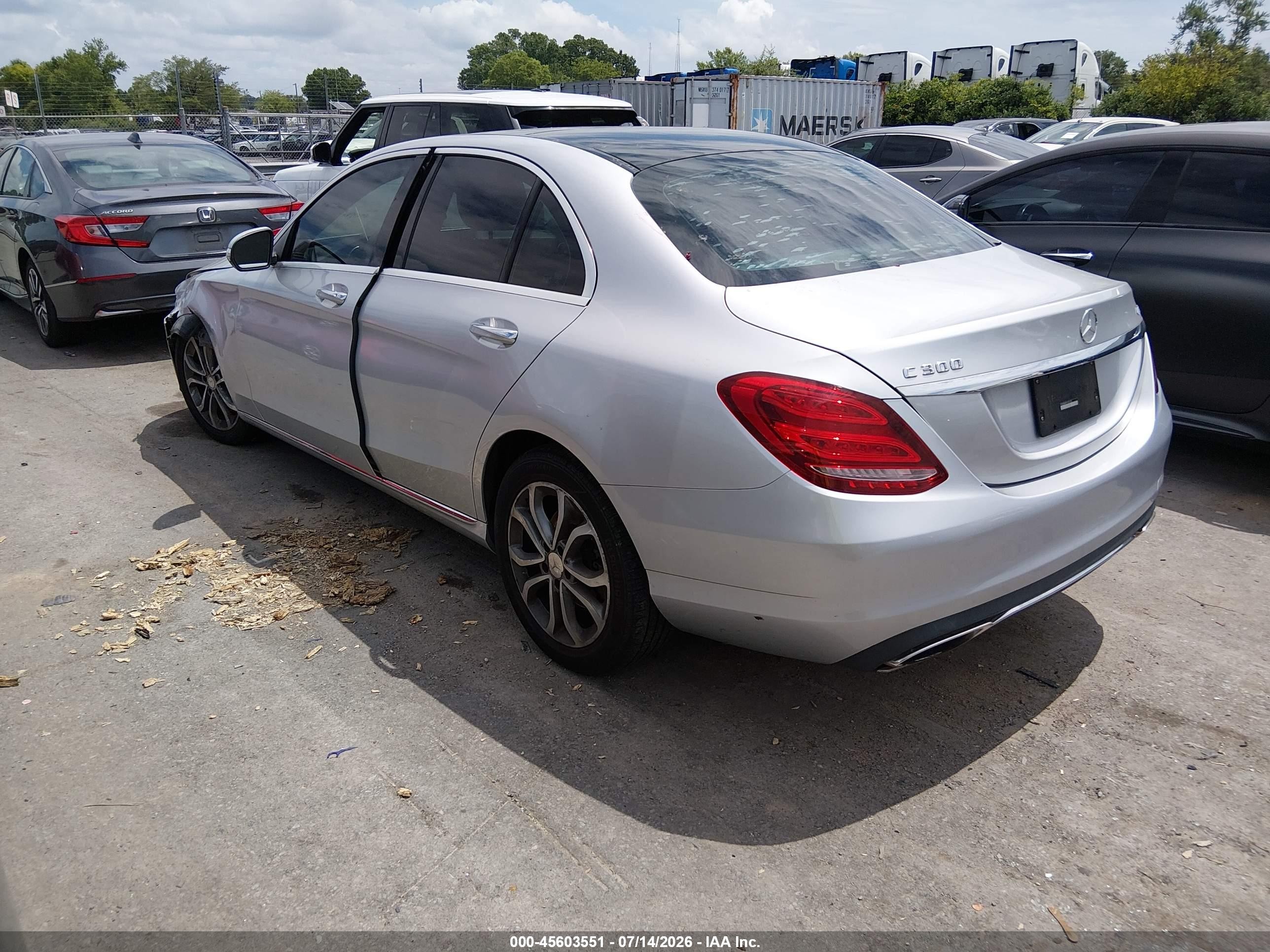 2015 Mercedes-benz C 300 4matic Silver vin: 55SWF4KB9FU026183