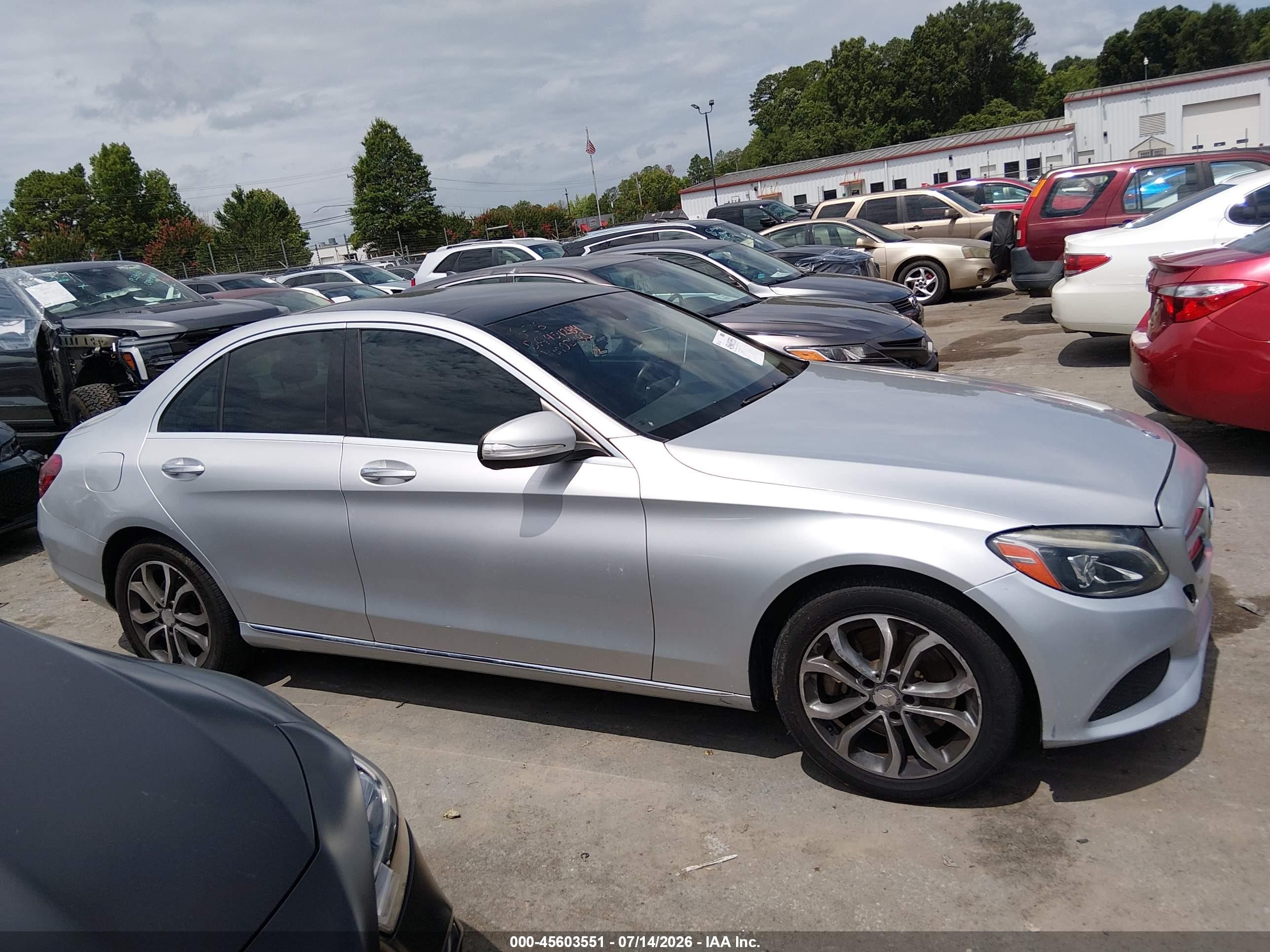 2015 Mercedes-benz C 300 4matic Silver vin: 55SWF4KB9FU026183