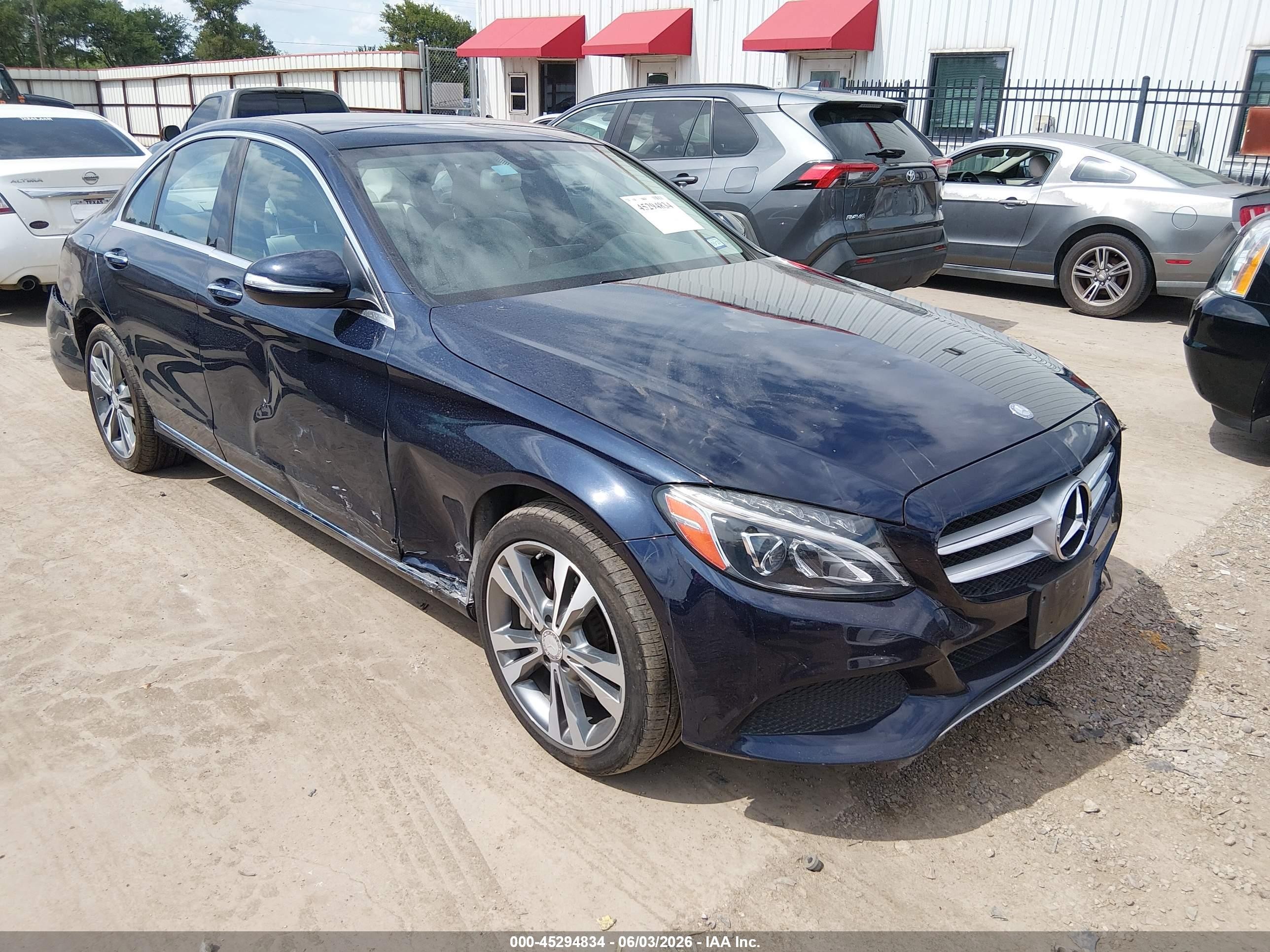 2015 Mercedes-benz C 300 4matic Blue vin: 55SWF4KB9FU031500