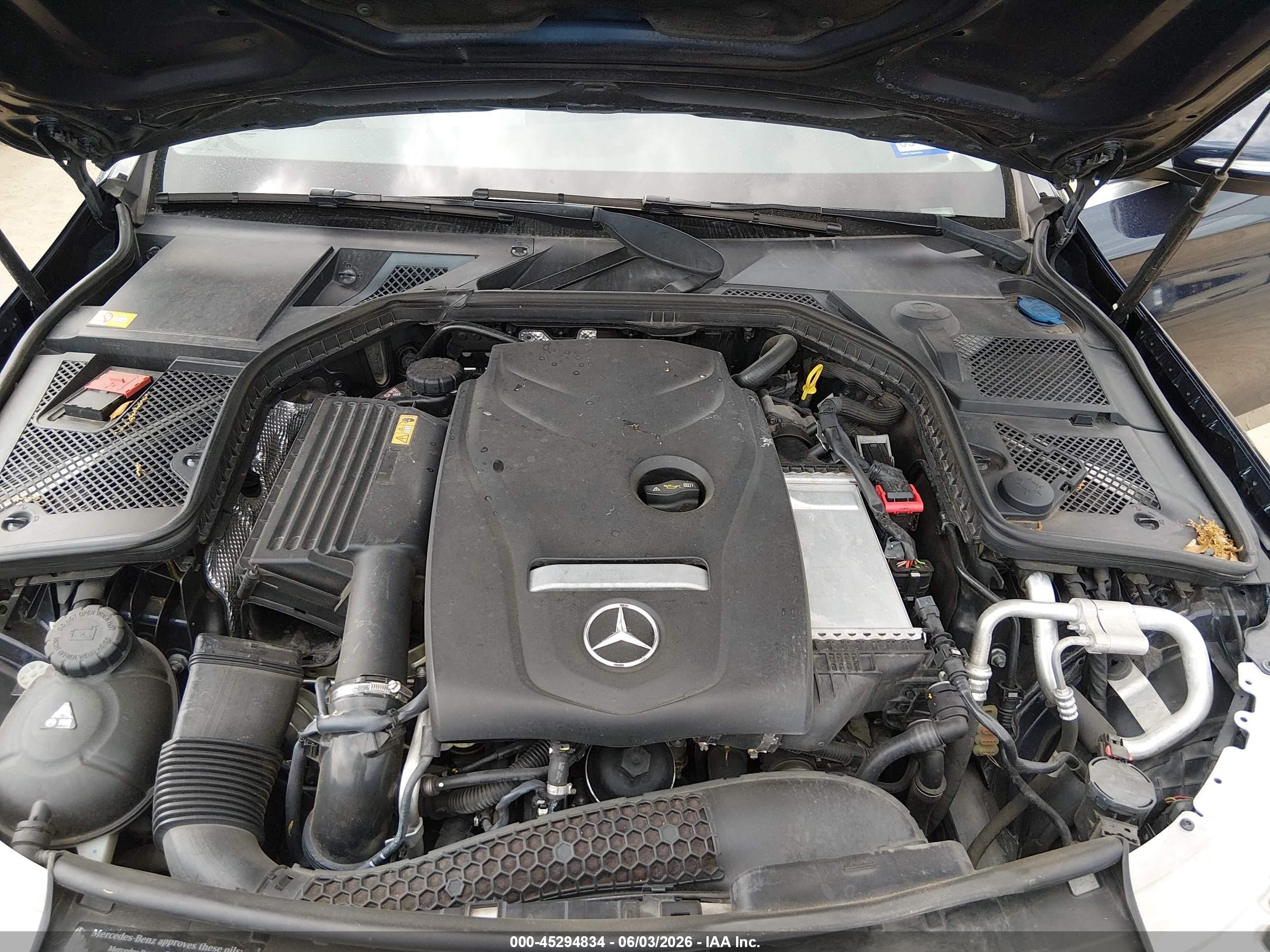 2015 Mercedes-benz C 300 4matic Blue vin: 55SWF4KB9FU031500