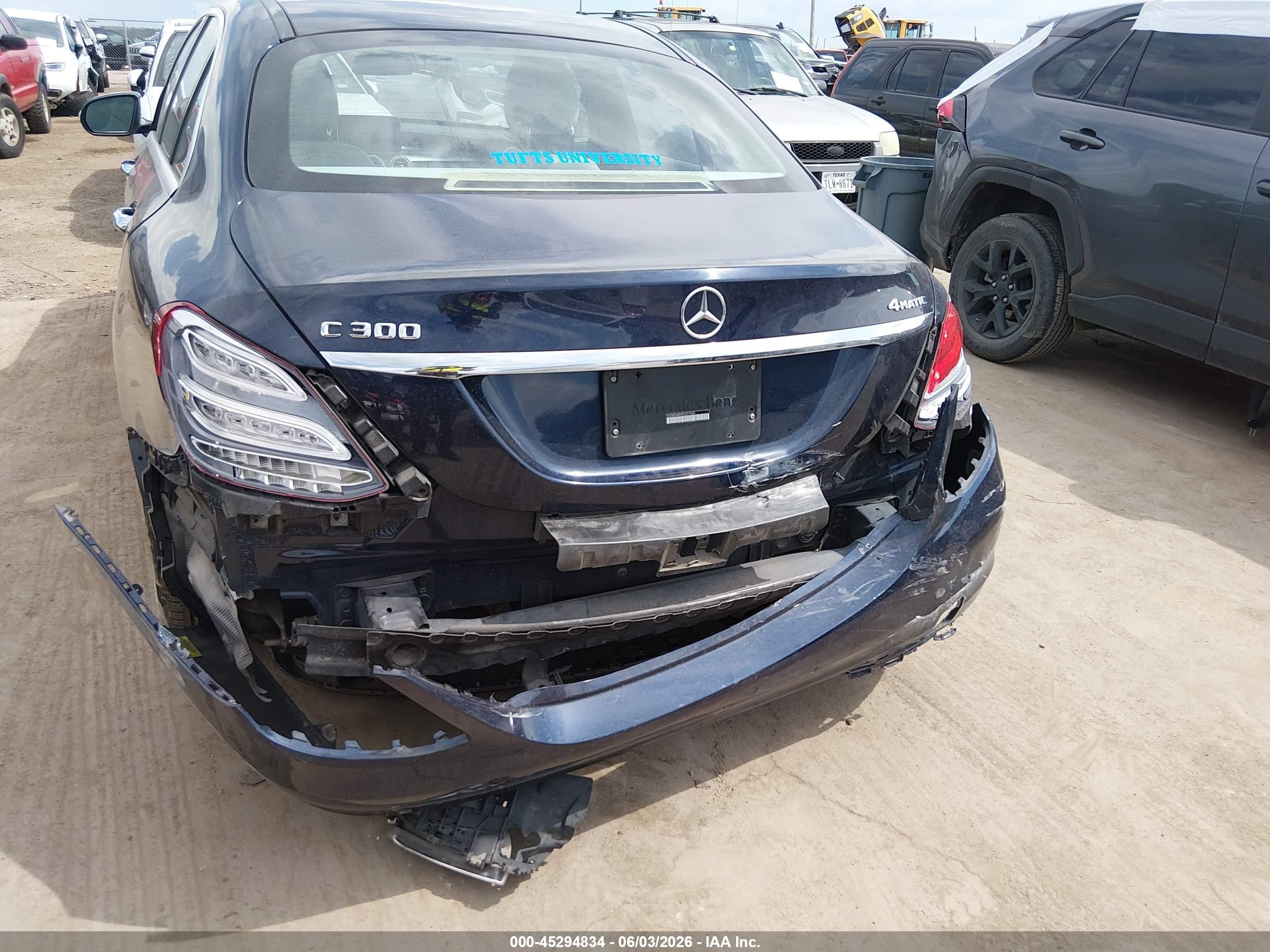 2015 Mercedes-benz C 300 4matic Blue vin: 55SWF4KB9FU031500