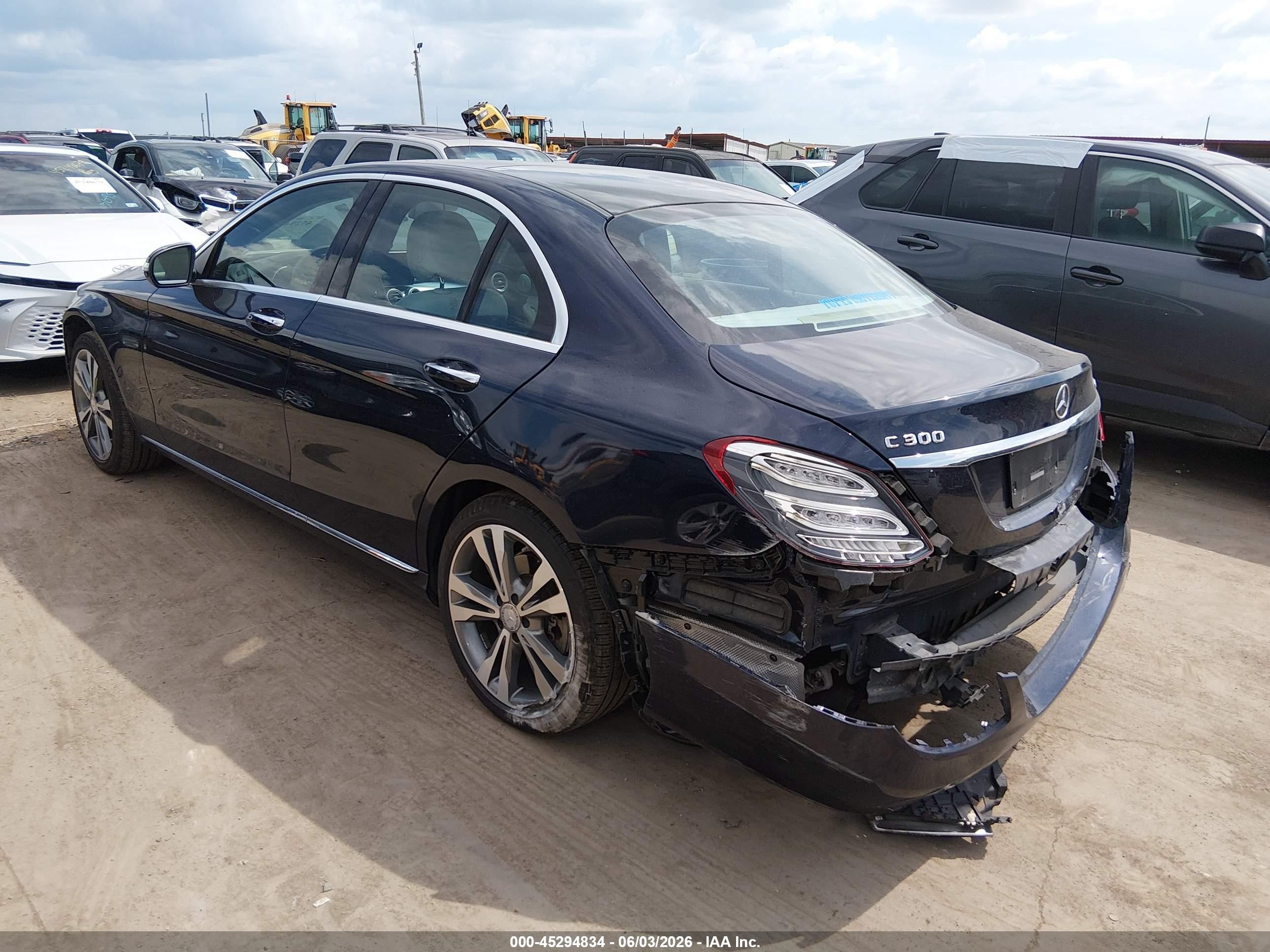 2015 Mercedes-benz C 300 4matic Blue vin: 55SWF4KB9FU031500