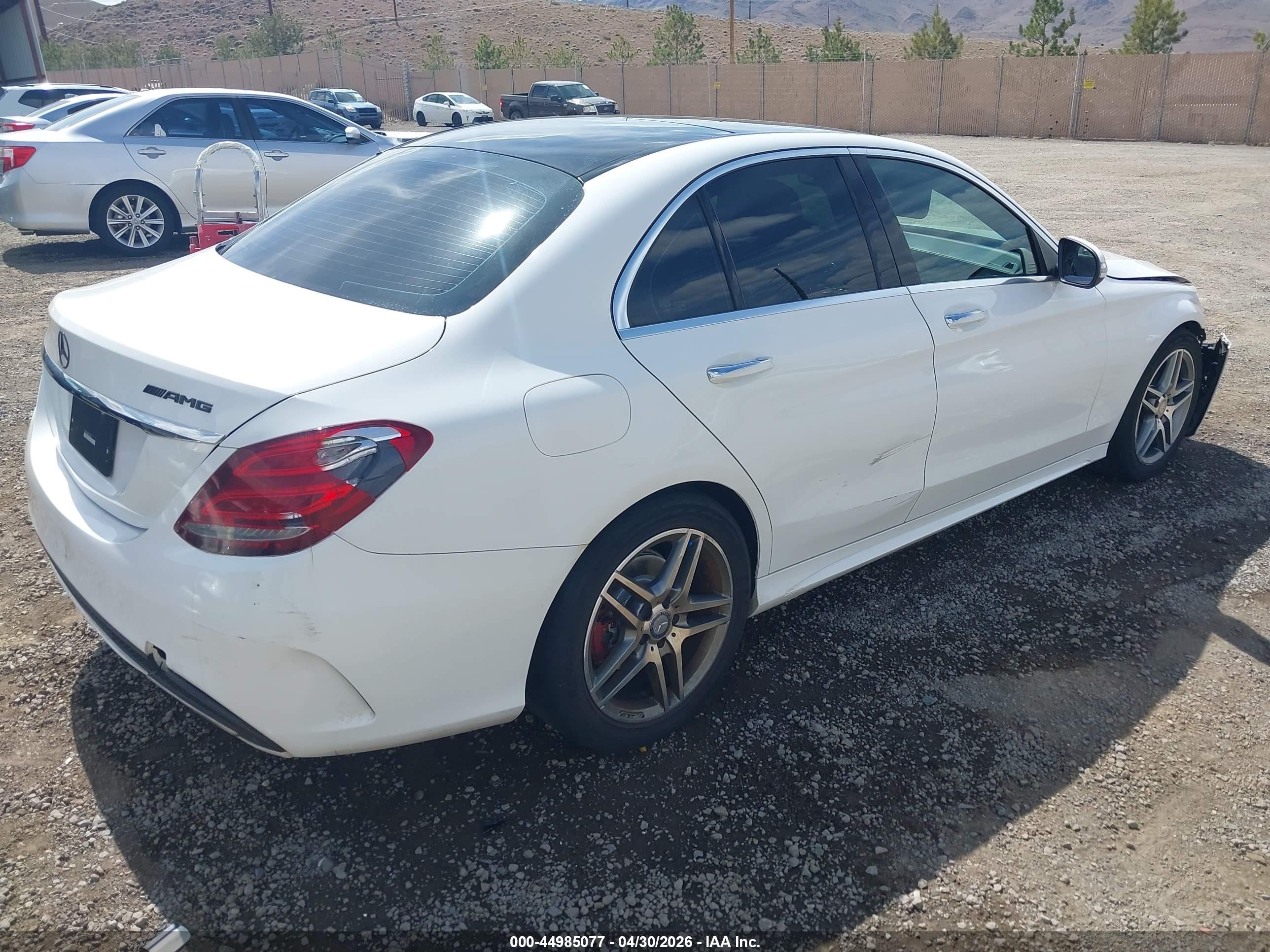 2015 Mercedes-benz C 300 Sport 4matic White vin: 55SWF4KB9FU032341
