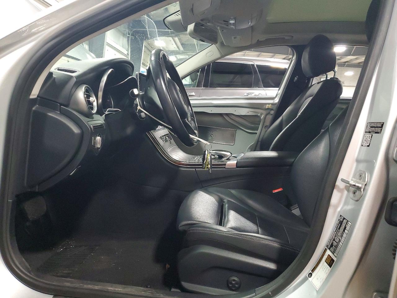 2015 Mercedes-benz C 300 4matic Silver vin: 55SWF4KB9FU037524