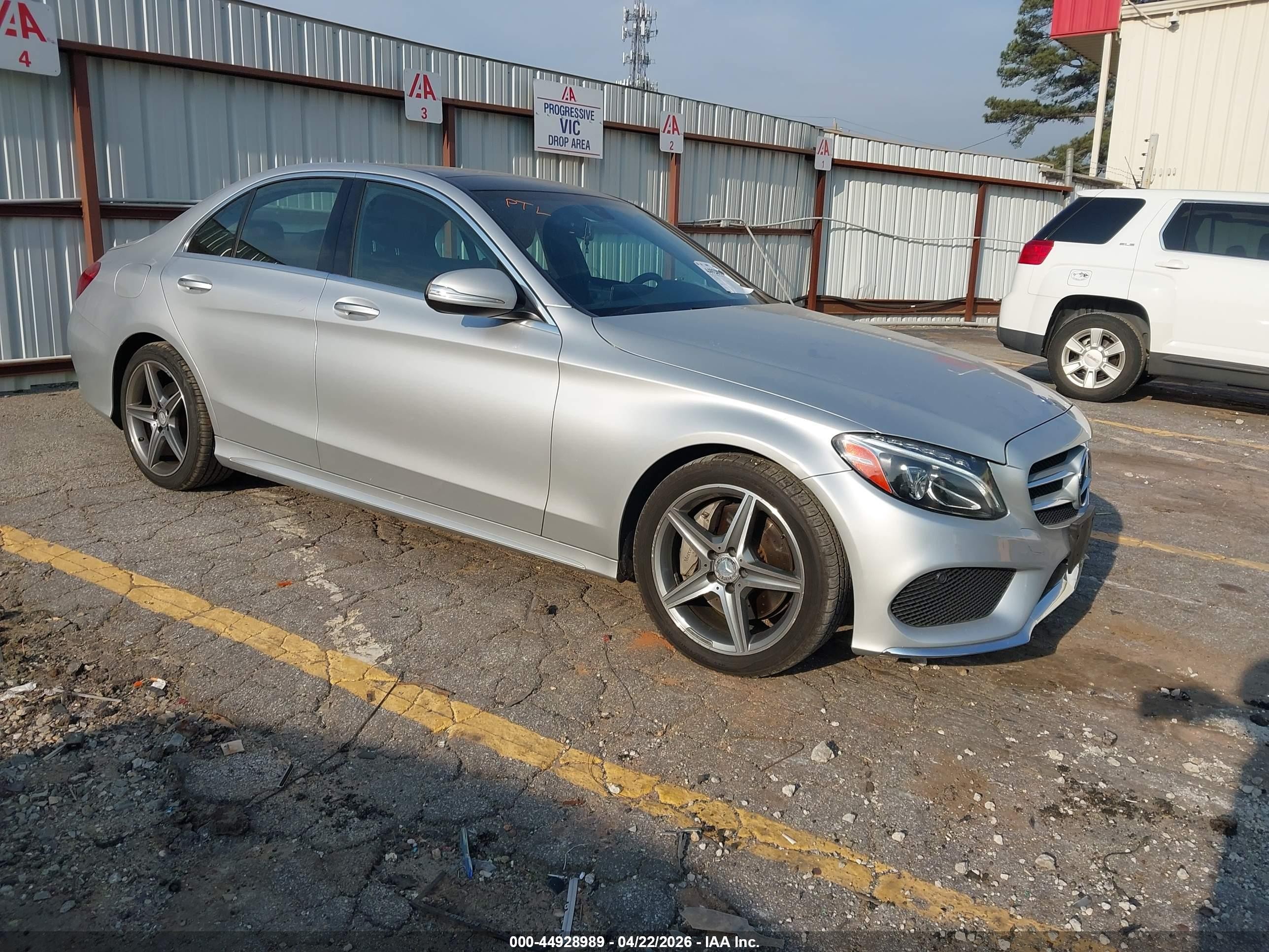 2015 Mercedes-benz C 300 Sport 4matic Silver vin: 55SWF4KB9FU058275