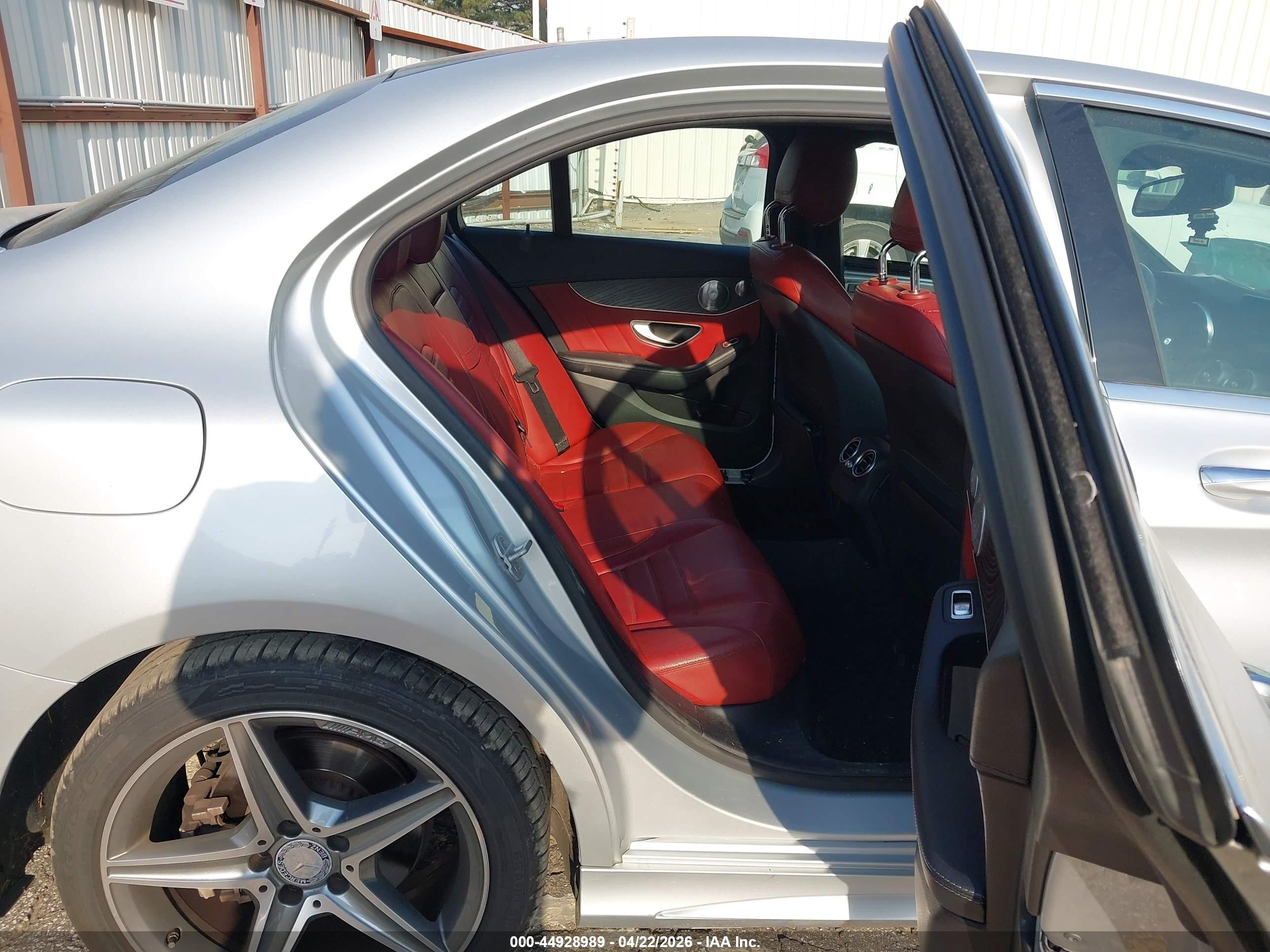 2015 Mercedes-benz C 300 Sport 4matic Silver vin: 55SWF4KB9FU058275