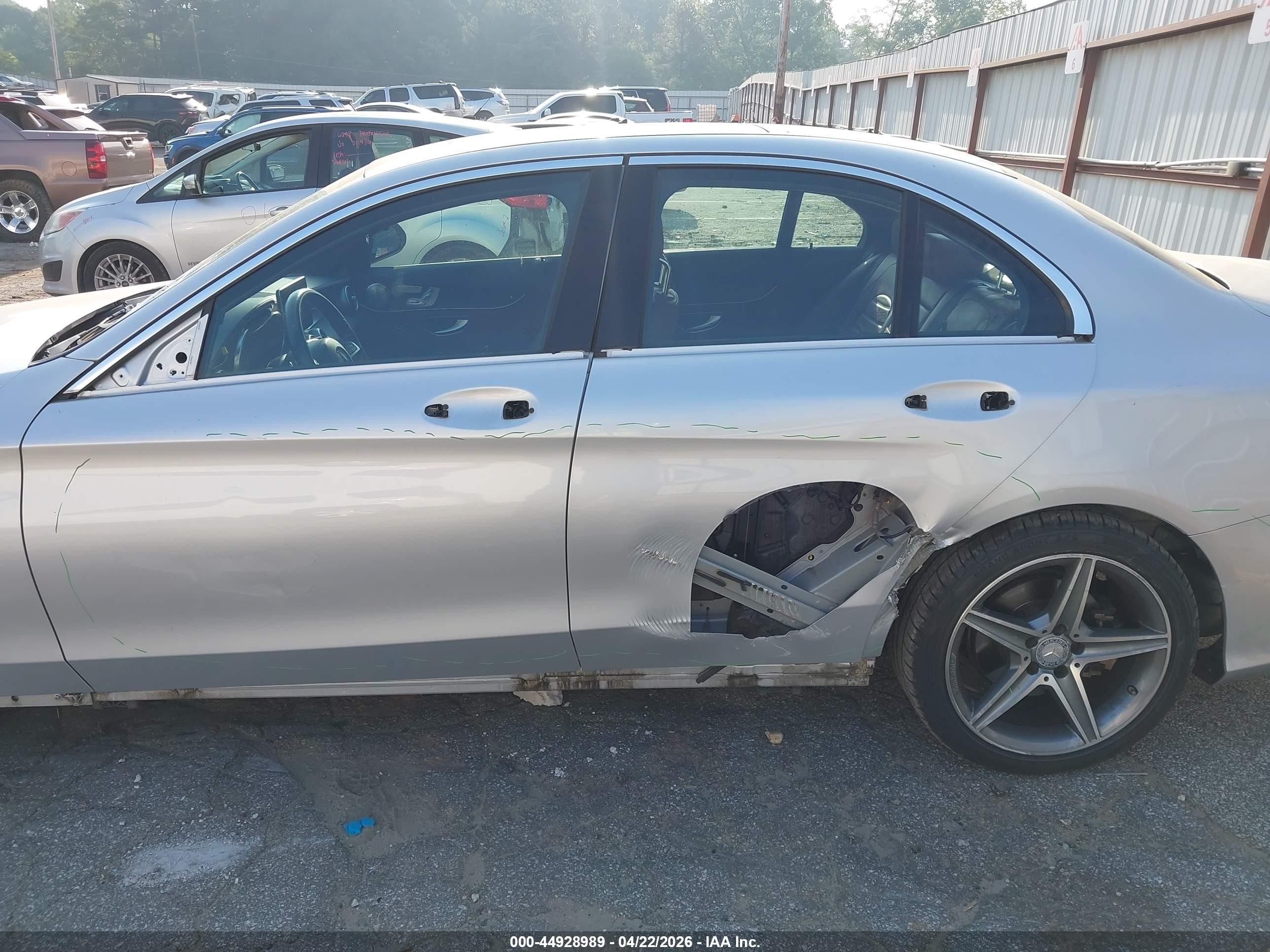 2015 Mercedes-benz C 300 Sport 4matic Silver vin: 55SWF4KB9FU058275