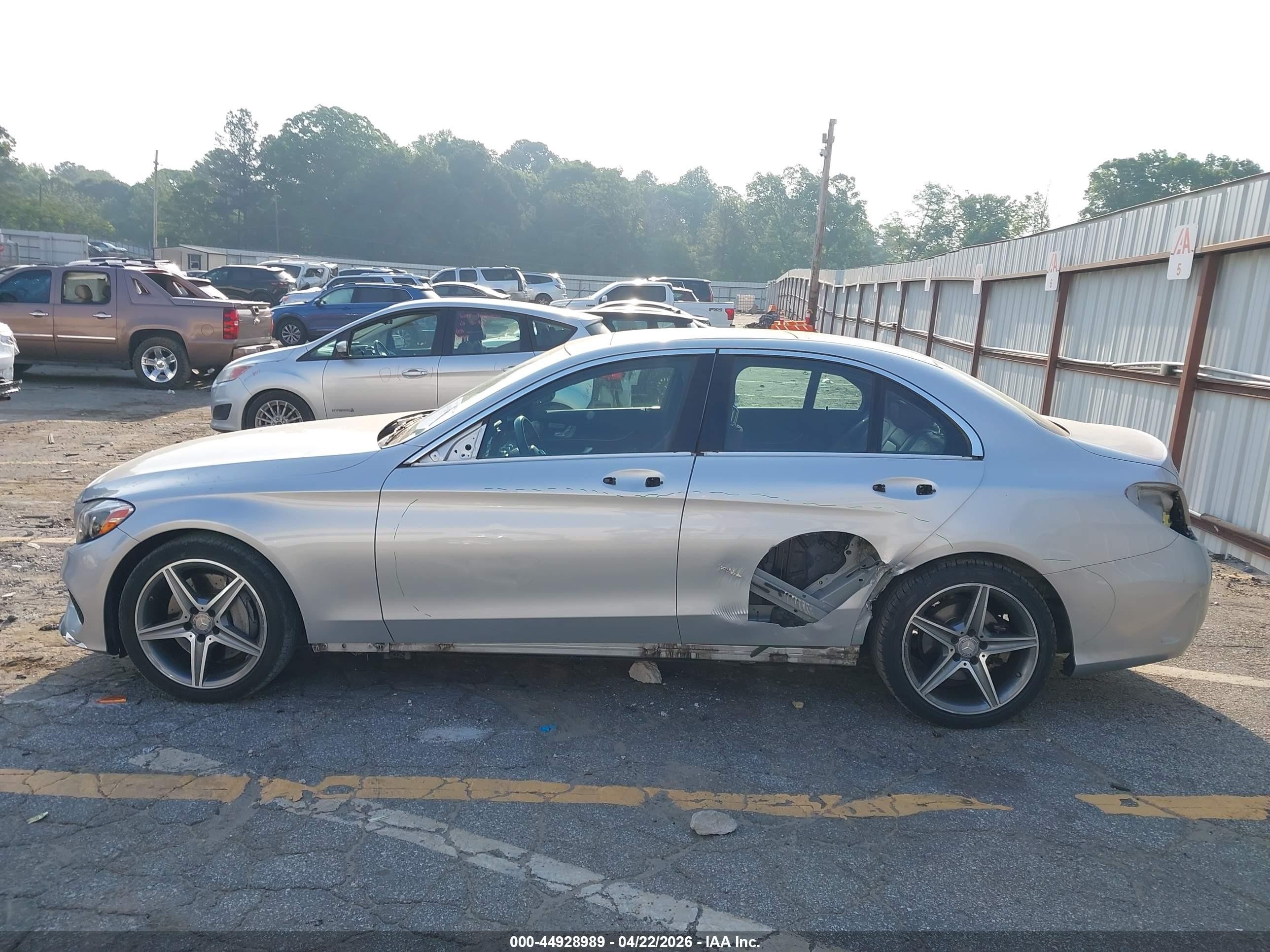 2015 Mercedes-benz C 300 Sport 4matic Silver vin: 55SWF4KB9FU058275