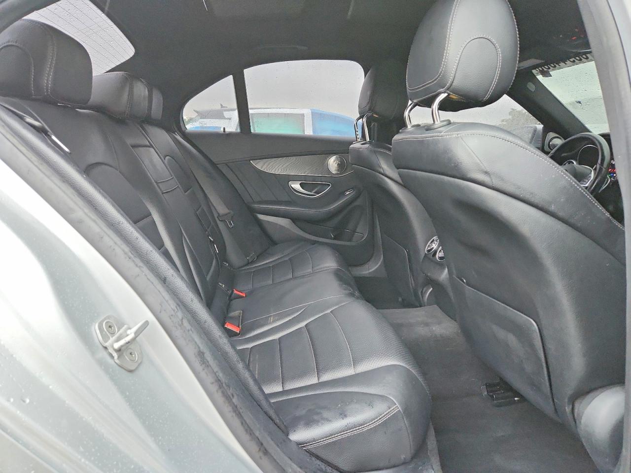 2015 Mercedes-benz C 300 4matic Silver vin: 55SWF4KB9FU060530