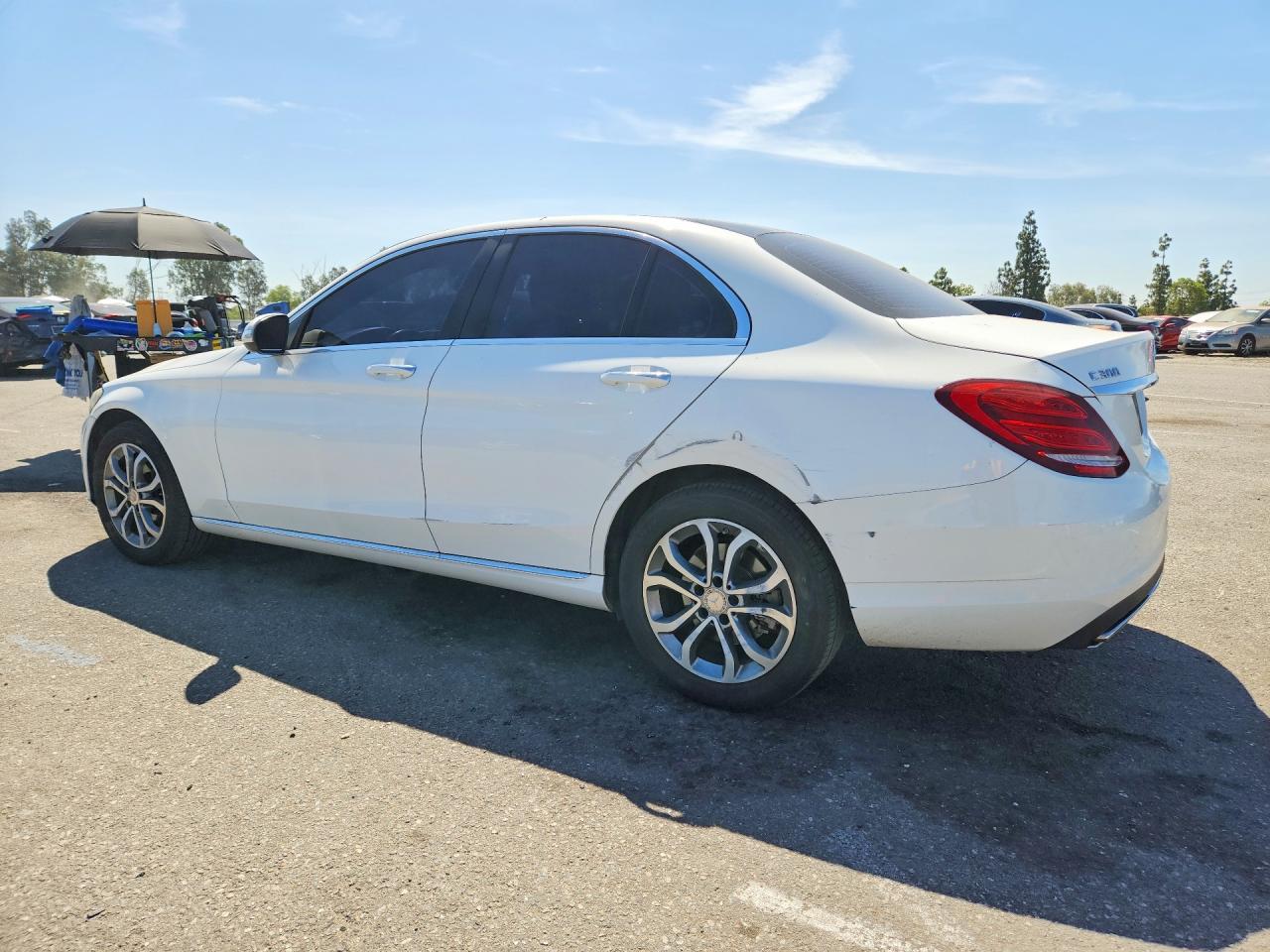 2015 Mercedes-benz C 300 4matic White vin: 55SWF4KB9FU060768