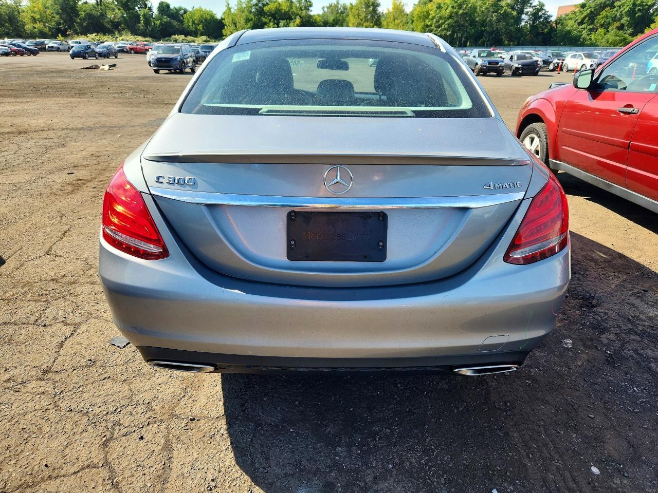 2015 Mercedes-benz C 300 4matic Silver vin: 55SWF4KB9FU070832