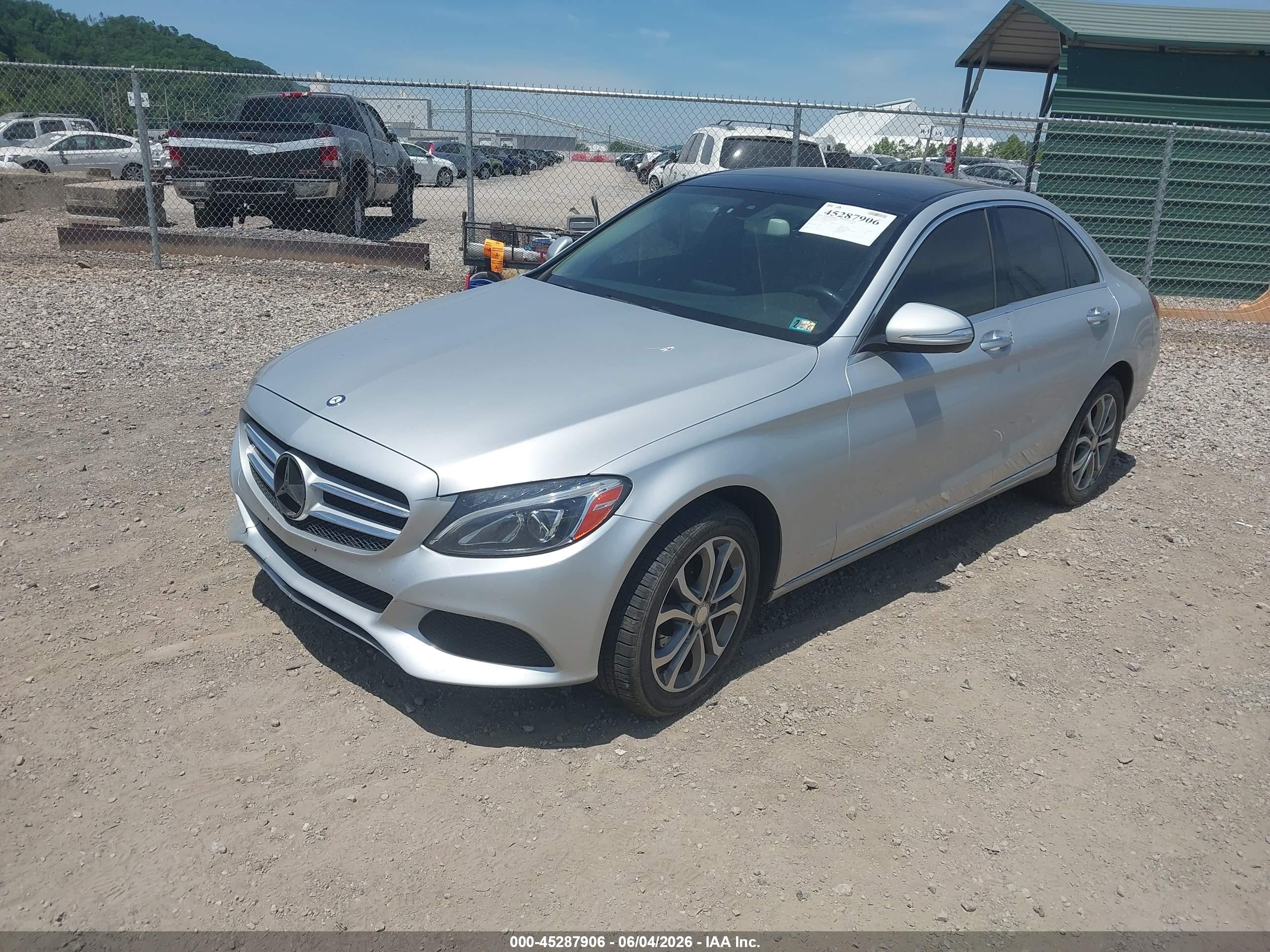 2015 Mercedes-benz C 300 4matic Silver vin: 55SWF4KB9FU072659