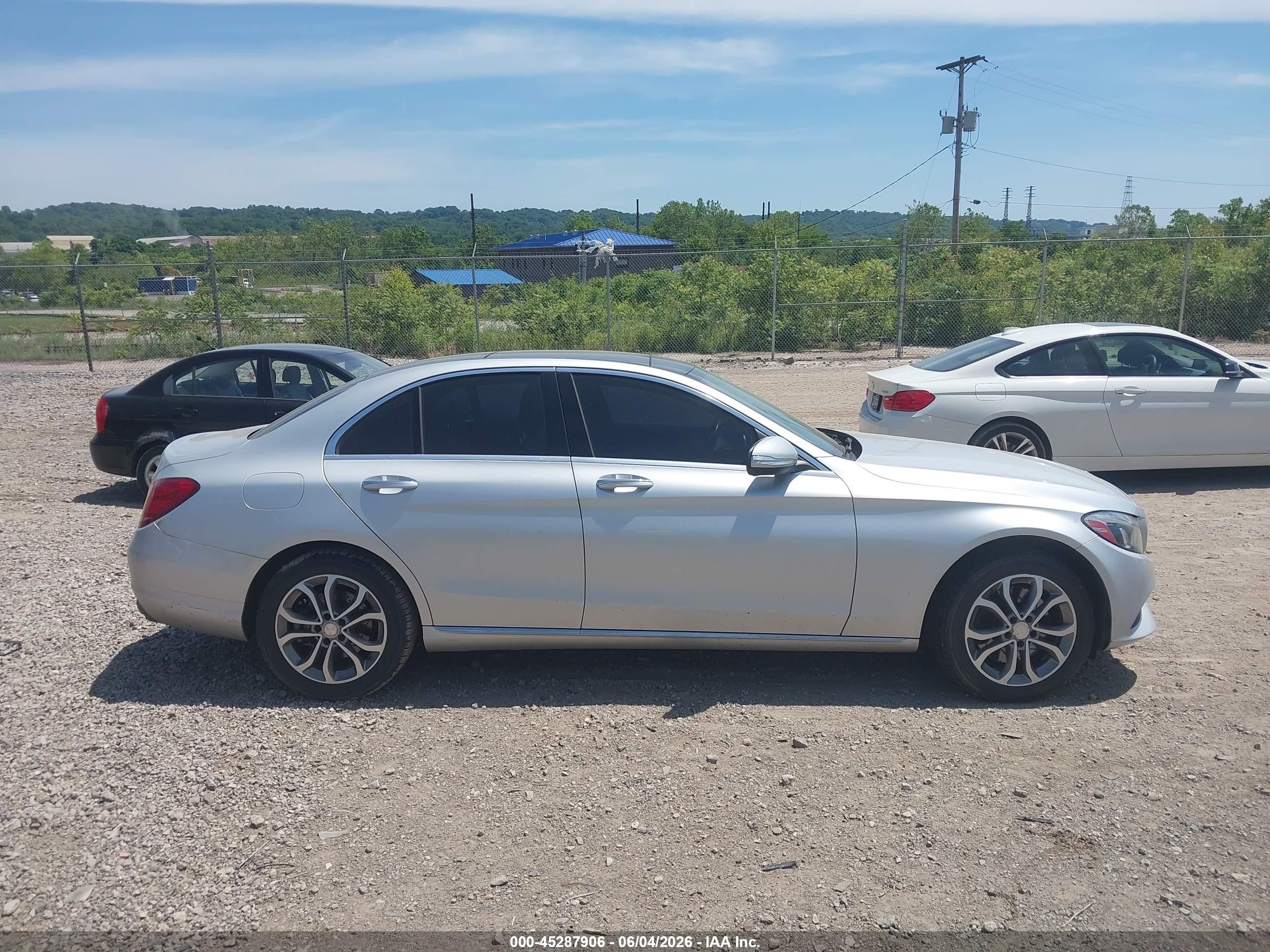 2015 Mercedes-benz C 300 4matic Silver vin: 55SWF4KB9FU072659