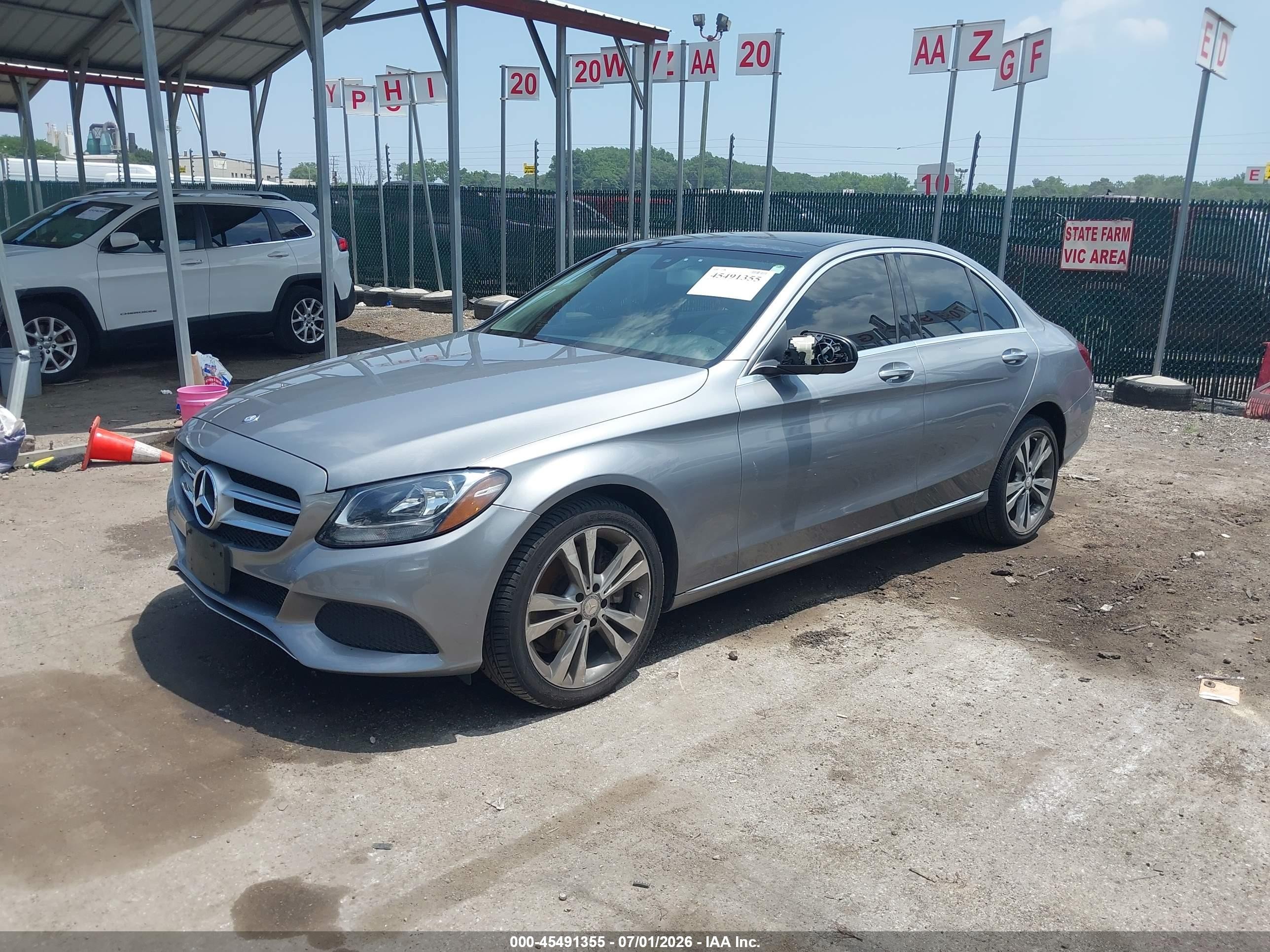 2015 Mercedes-benz C 300 4matic Silver vin: 55SWF4KB9FU075240