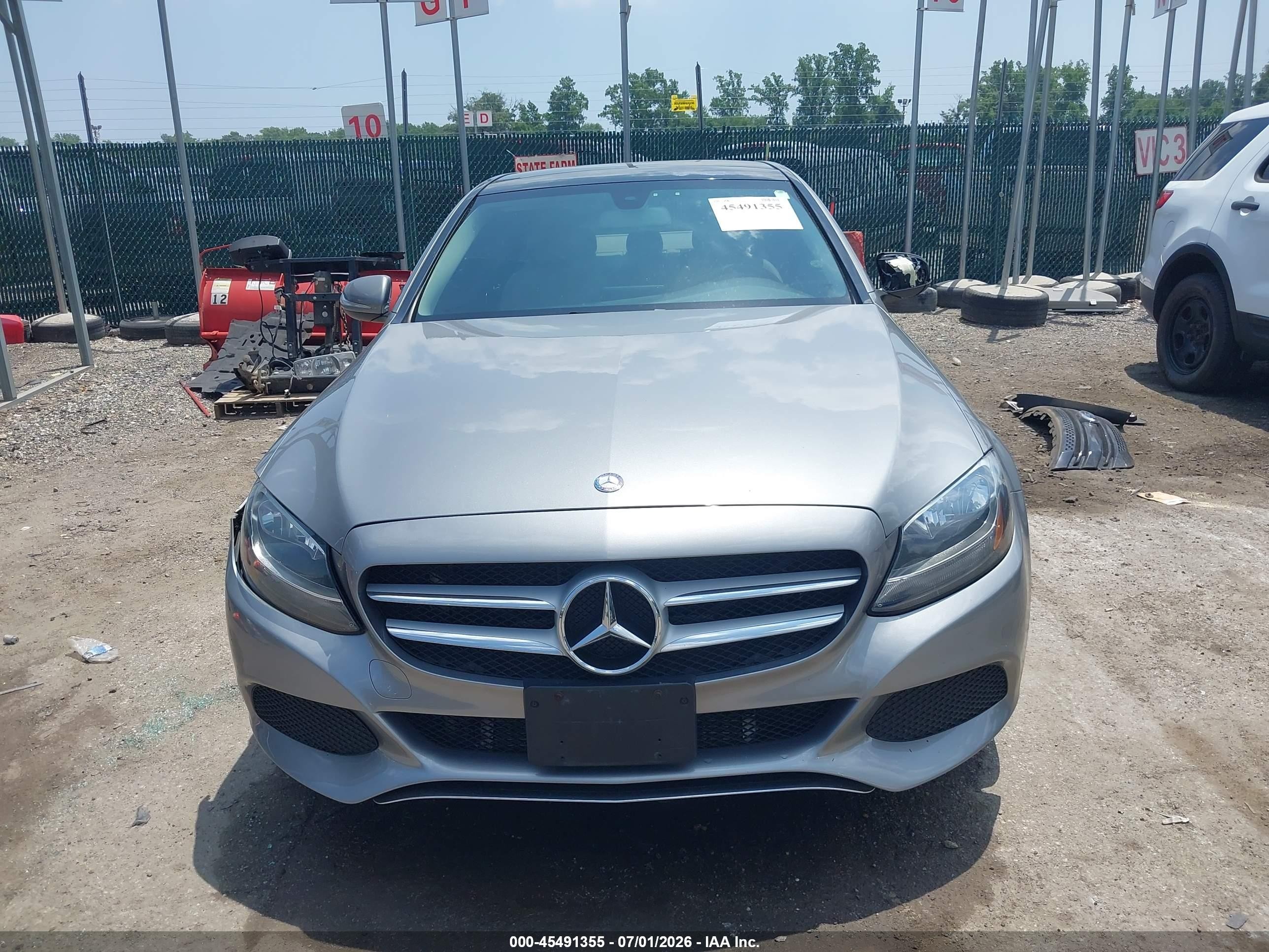 2015 Mercedes-benz C 300 4matic Silver vin: 55SWF4KB9FU075240