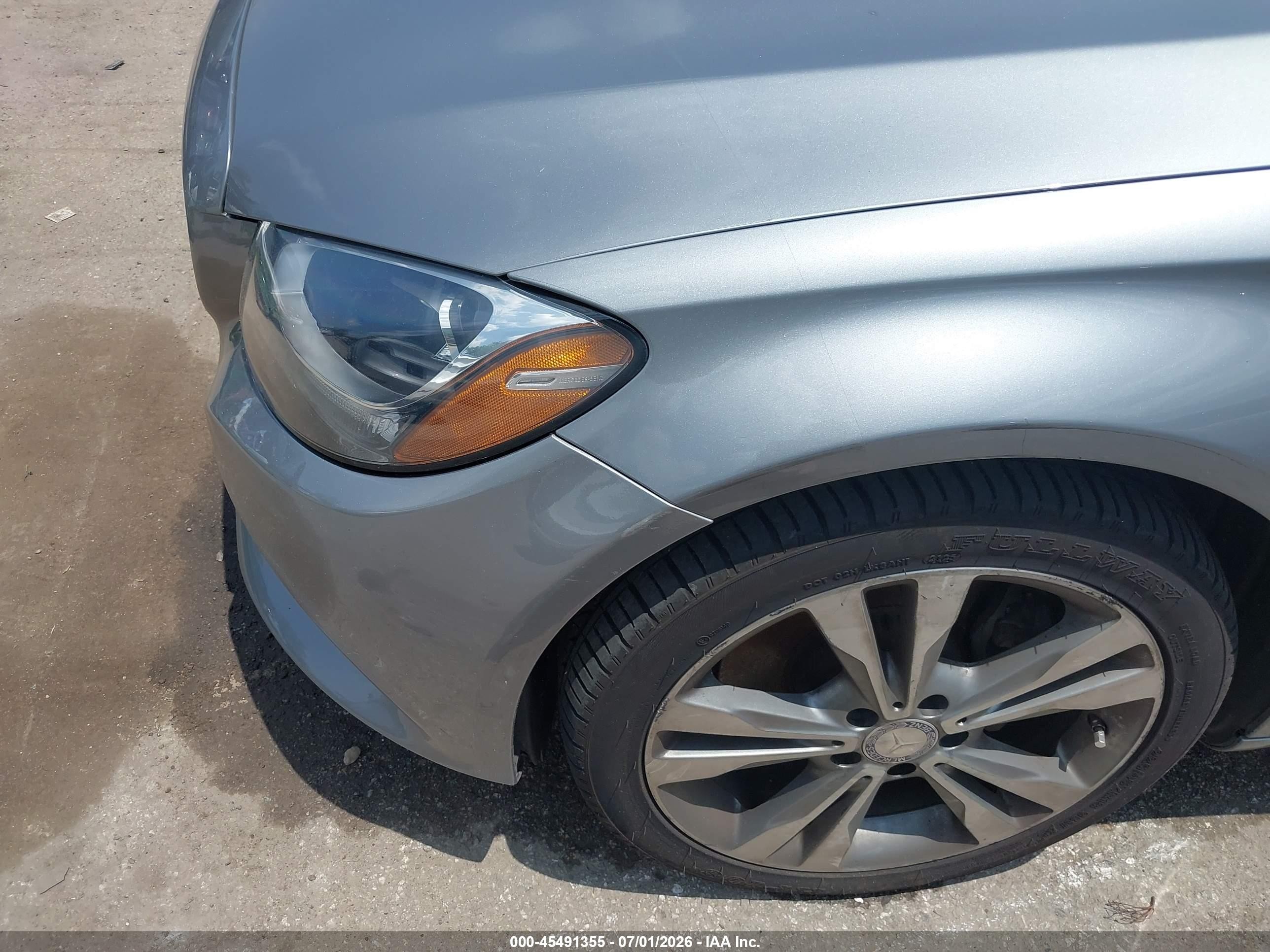 2015 Mercedes-benz C 300 4matic Silver vin: 55SWF4KB9FU075240