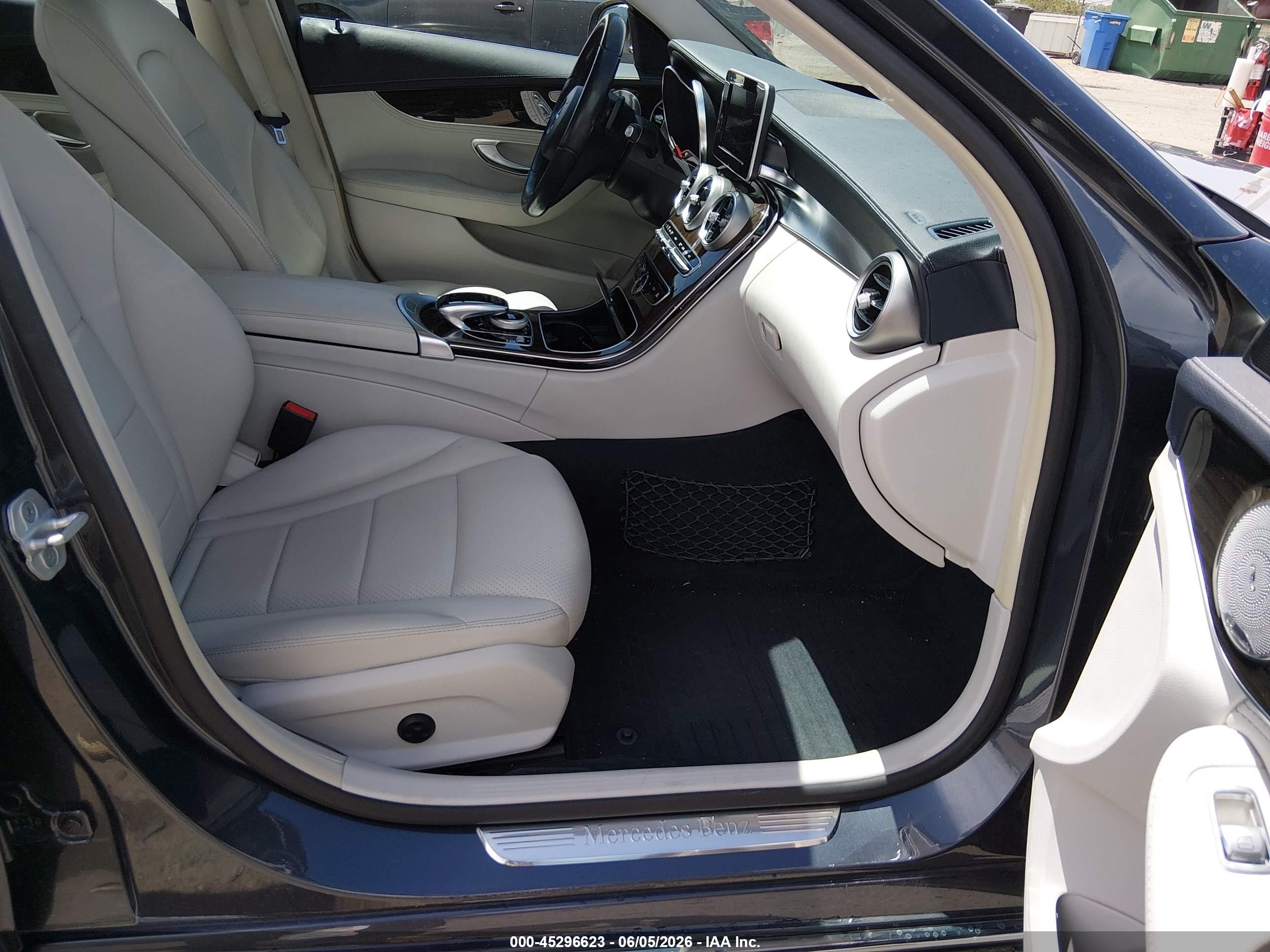 2015 Mercedes-benz C 300 Luxury 4matic Gray vin: 55SWF4KB9FU082785