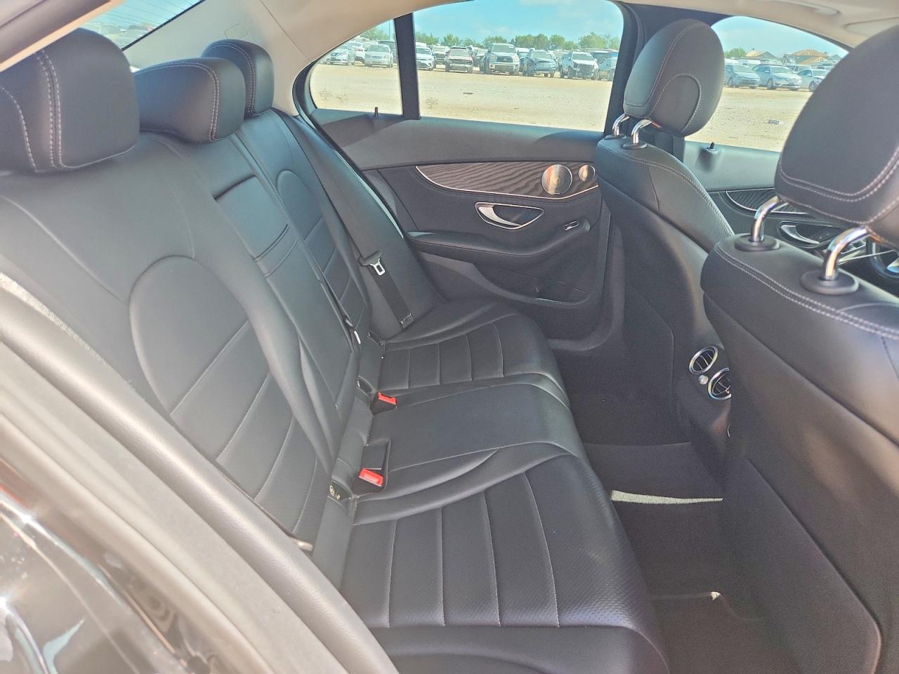 2015 Mercedes-benz C 300 4matic Black vin: 55SWF4KB9FU093592